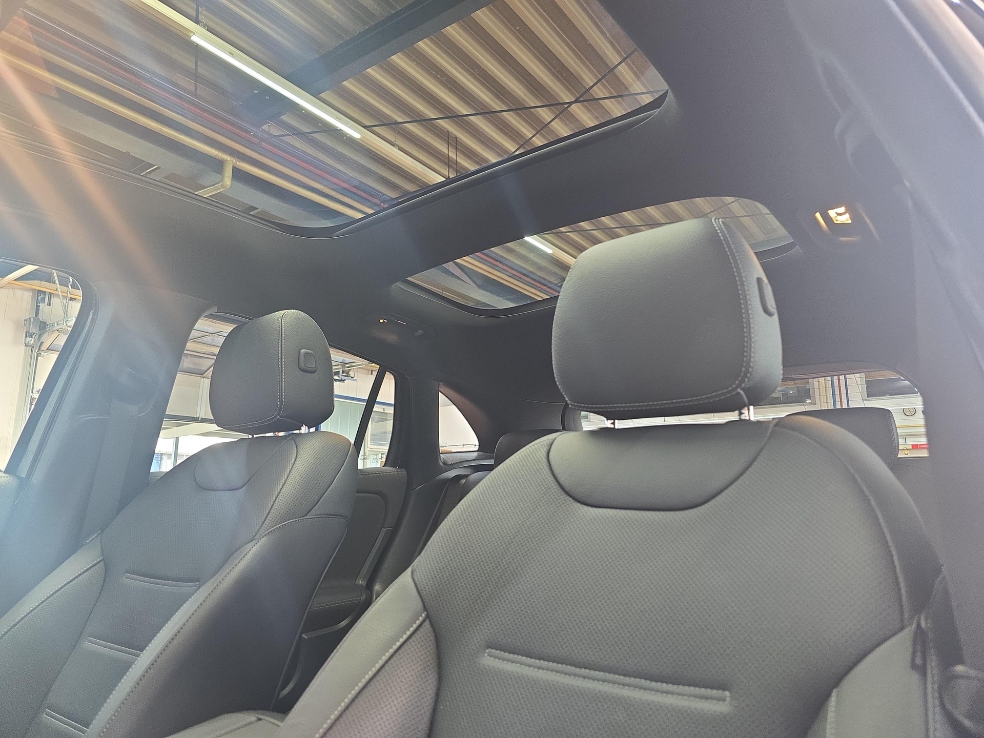 MERCEDES-BENZ GLA 45 S AMG 4MATIC+-image-8