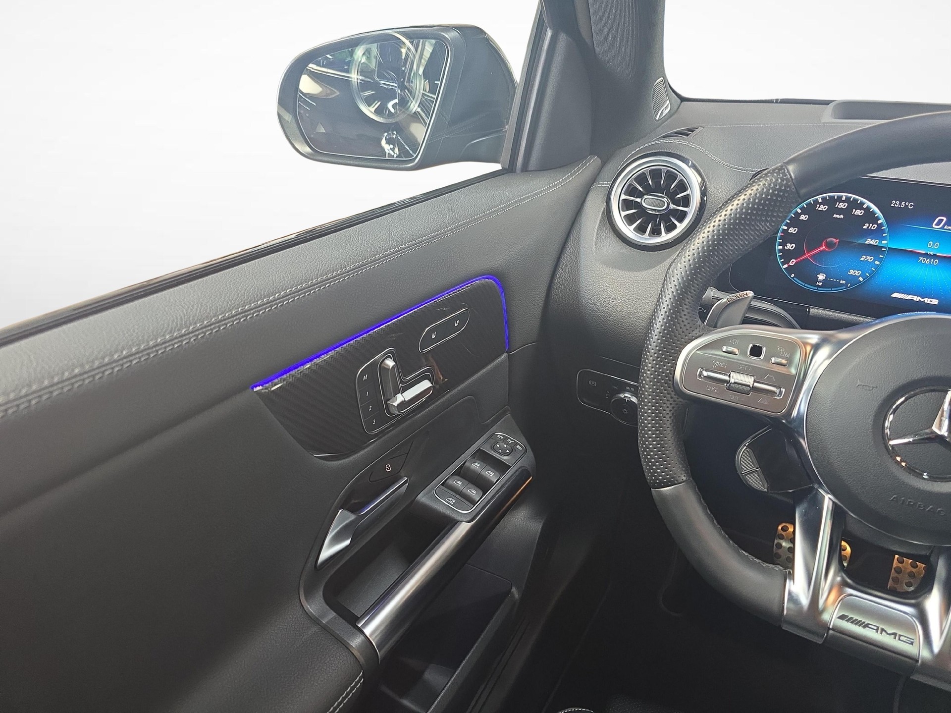 MERCEDES-BENZ GLA 45 S AMG 4MATIC+-image-7