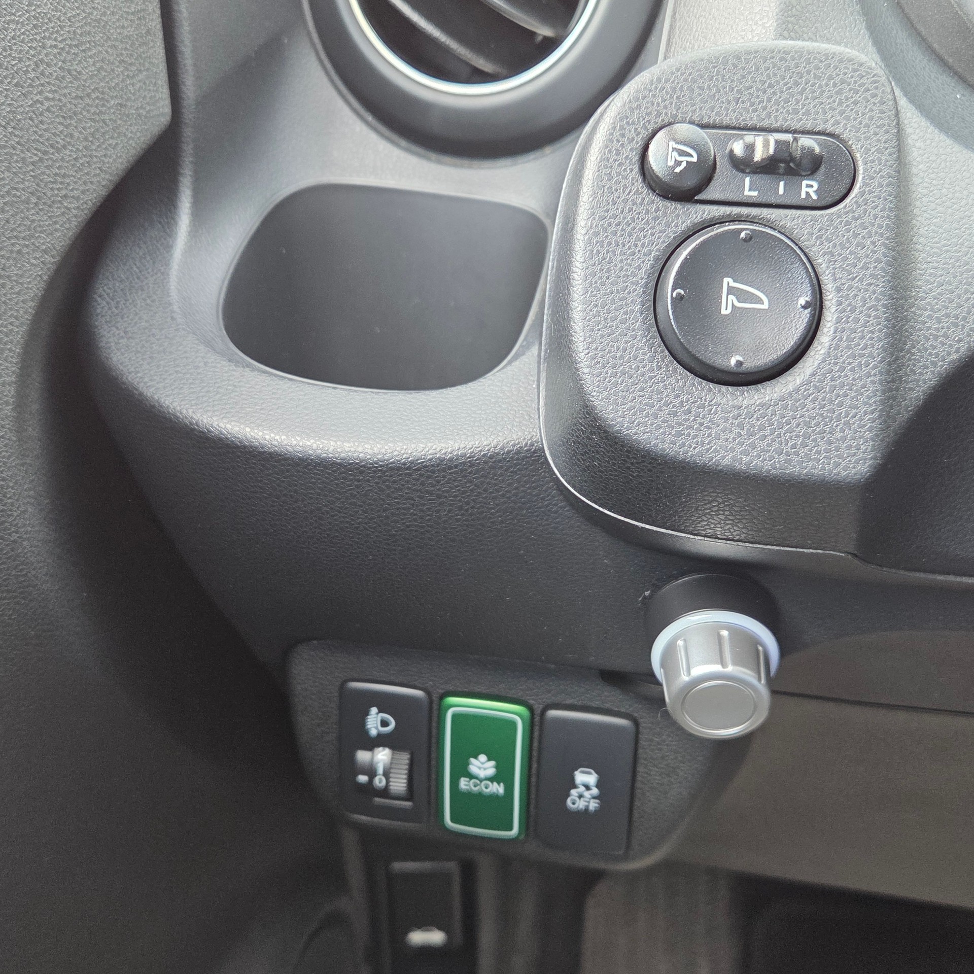 HONDA Jazz 1.3i Hybrid Comfort CVT-image-15