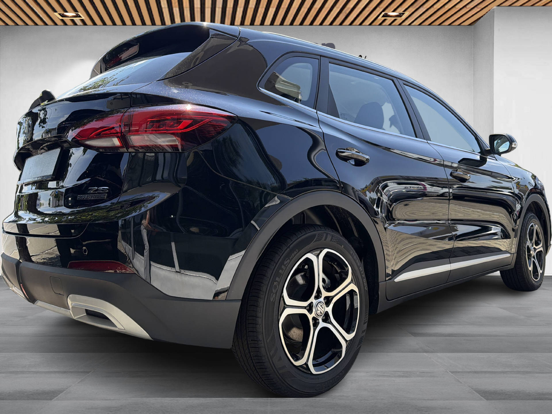MG ZS 1.5 Hybrid+ Comfort-image-2