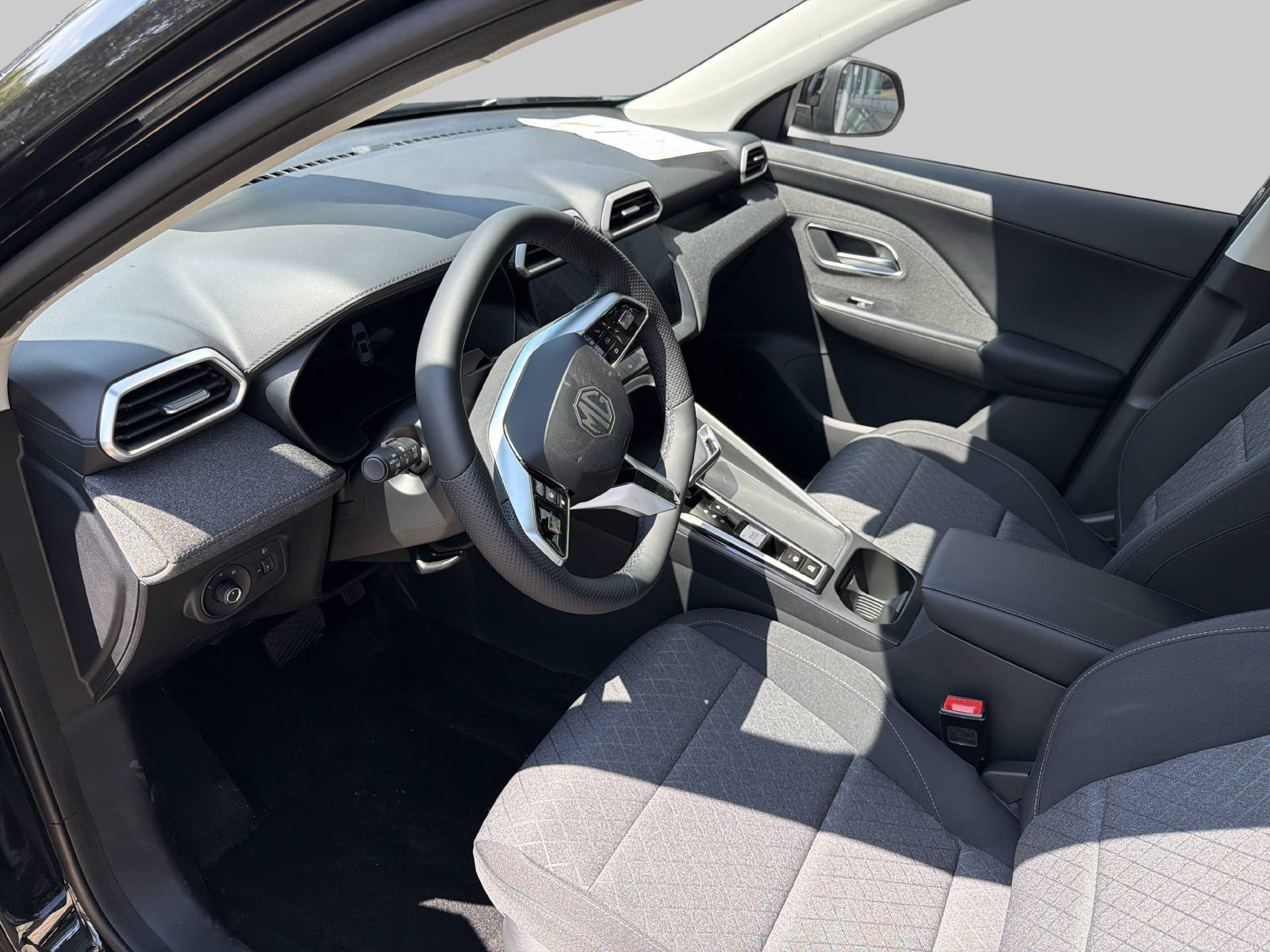 MG ZS 1.5 Hybrid+ Comfort-image-5