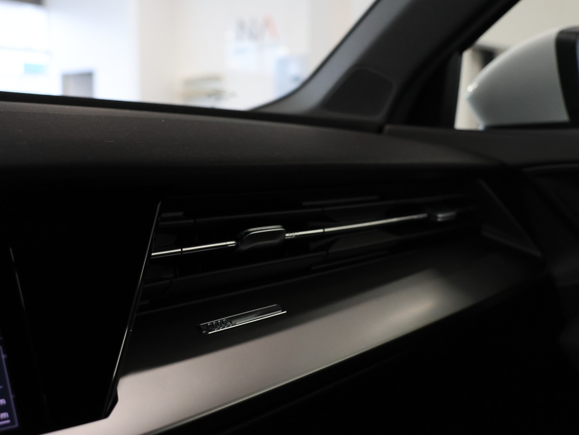 AUDI A3 Sportback 35 TFSI S line Attraction S-tronic *Rückfahrkamera* *Sitzheizung*-image-17
