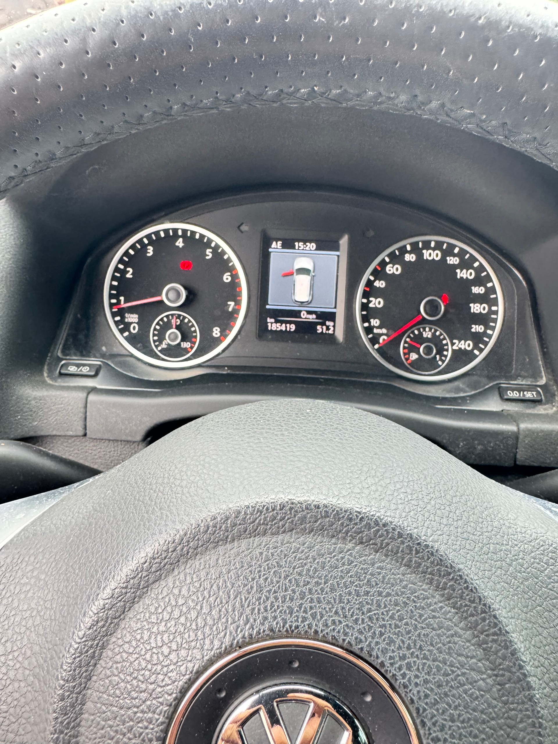 VW Tiguan 2.0 TSI R-Line Design 4Motion-image-7