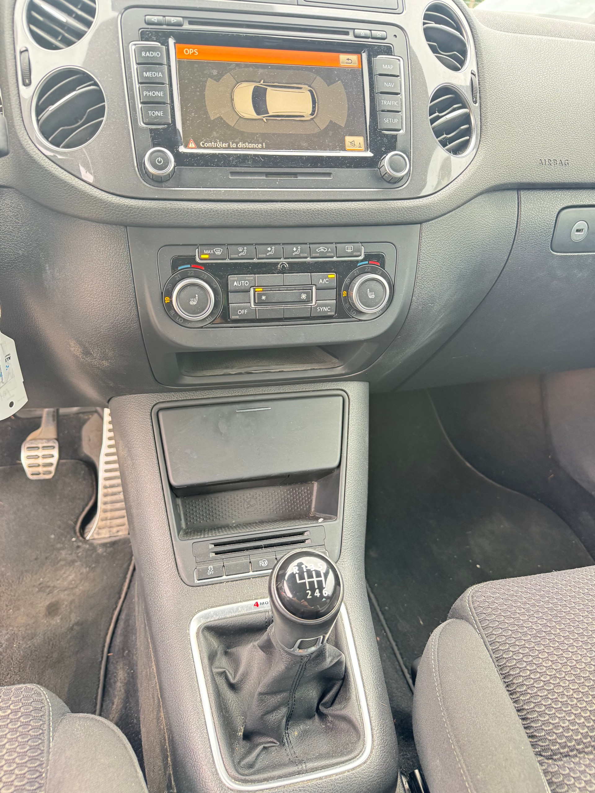 VW Tiguan 2.0 TSI R-Line Design 4Motion-image-8