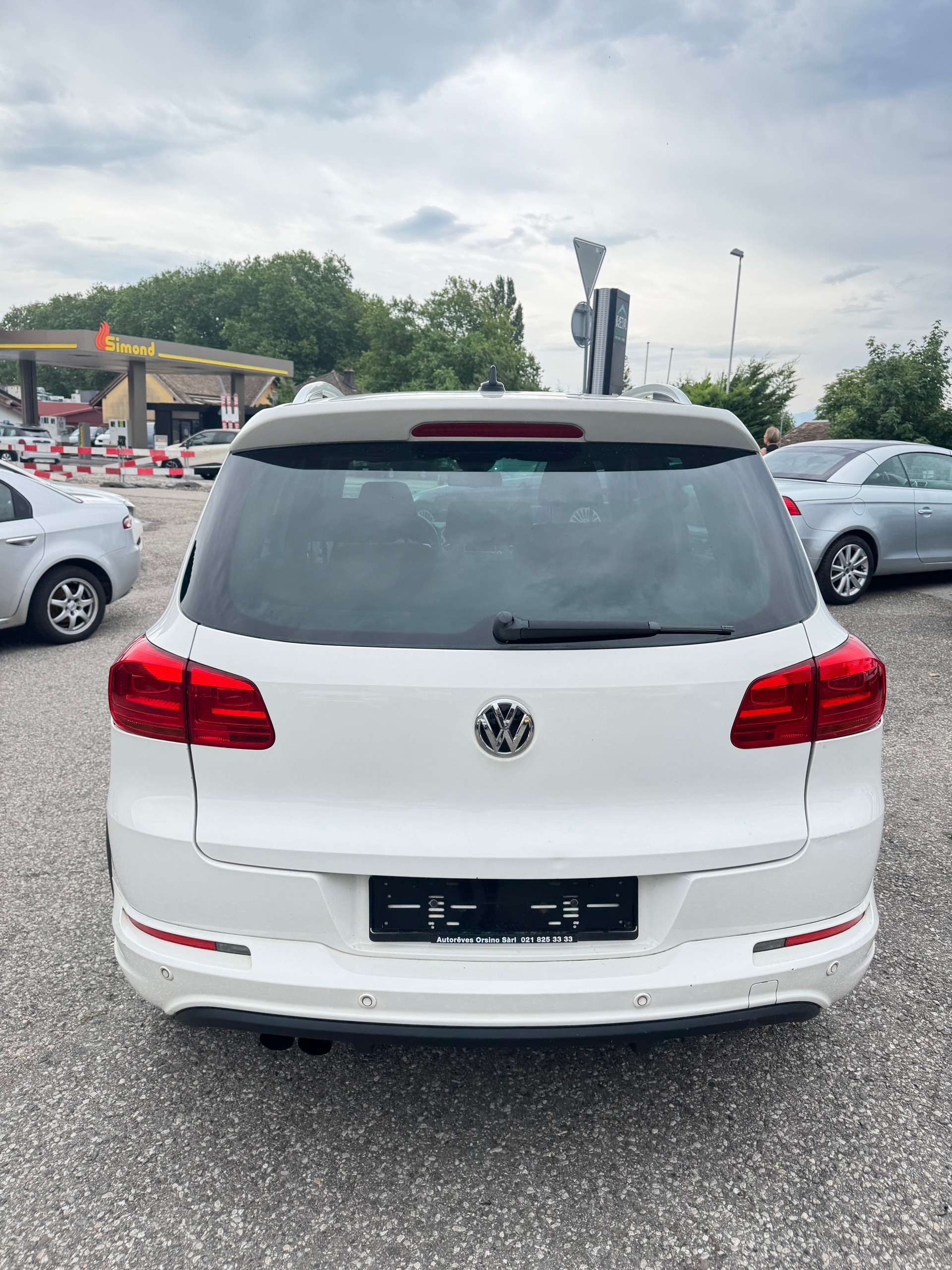 VW Tiguan 2.0 TSI R-Line Design 4Motion-image-5