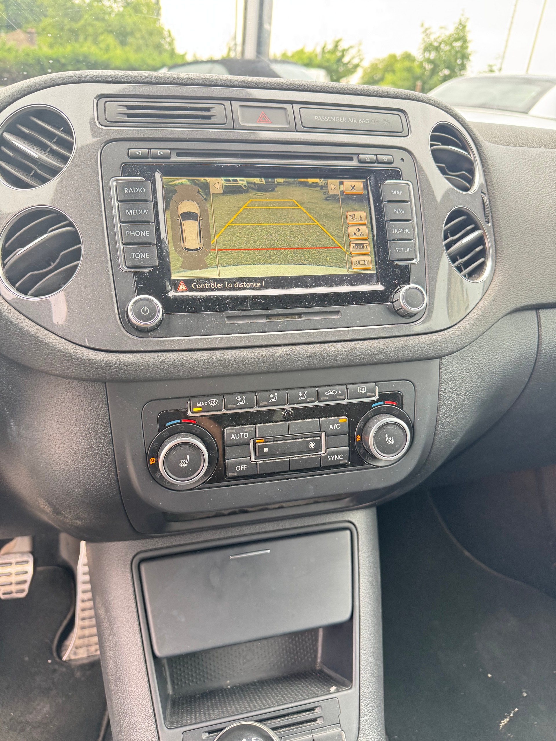 VW Tiguan 2.0 TSI R-Line Design 4Motion-image-9