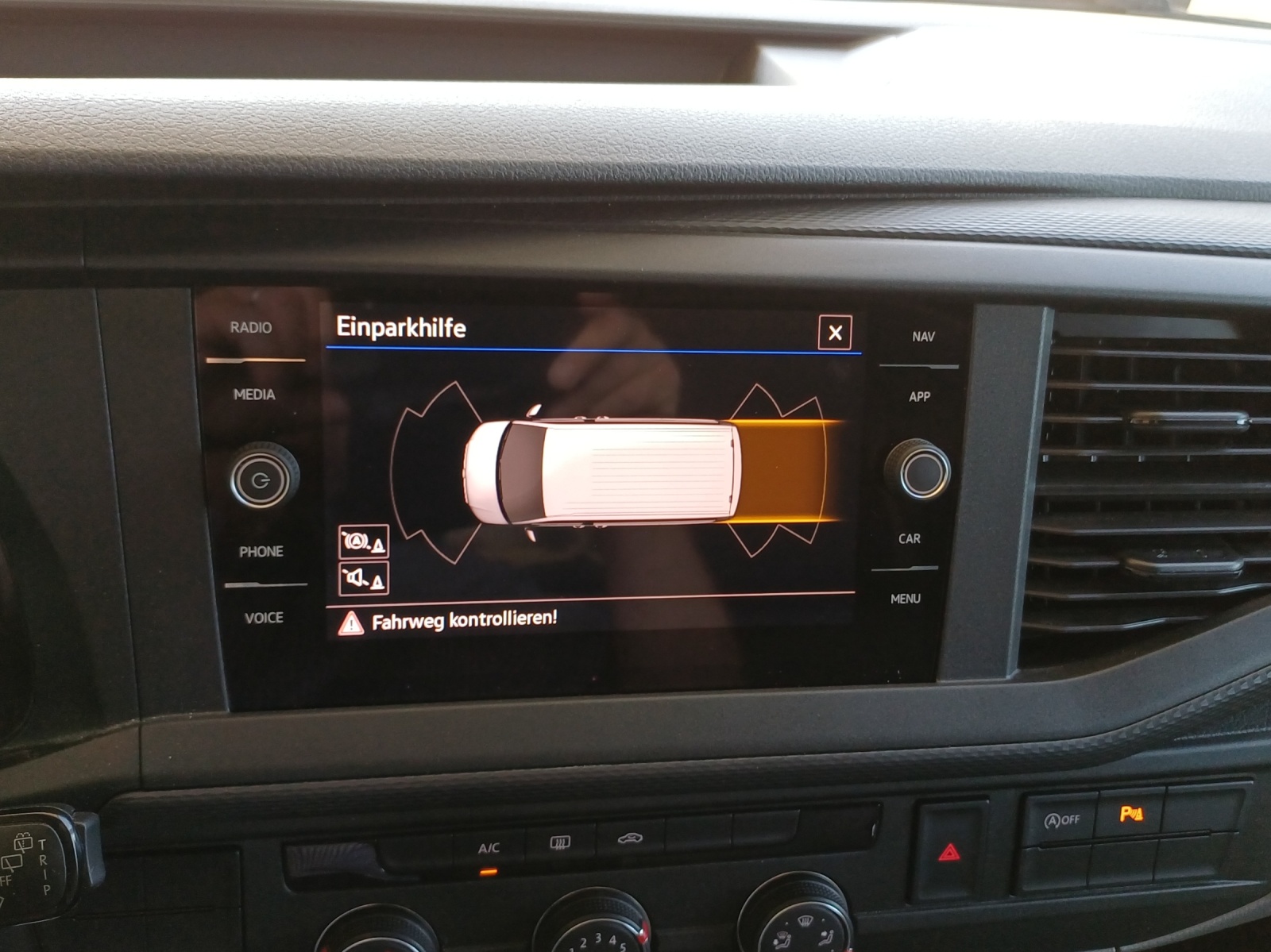 VW T6.1 2.0 TDI 4Motion-image-15