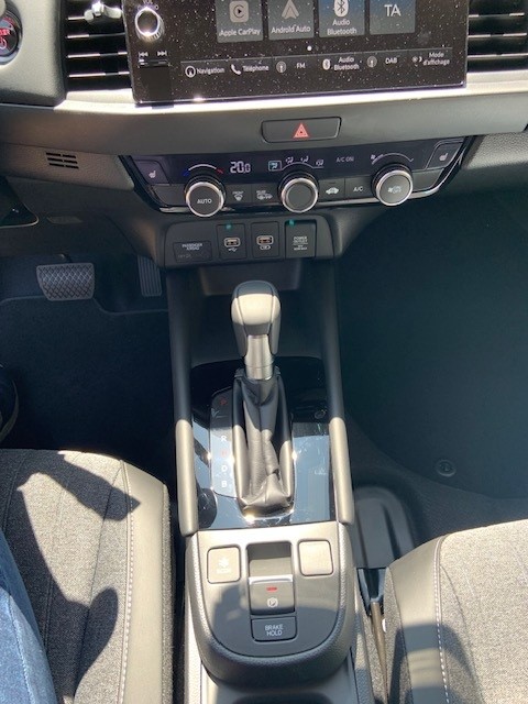 HONDA Jazz 1.5i-MMD Advance E-CVT-image-12