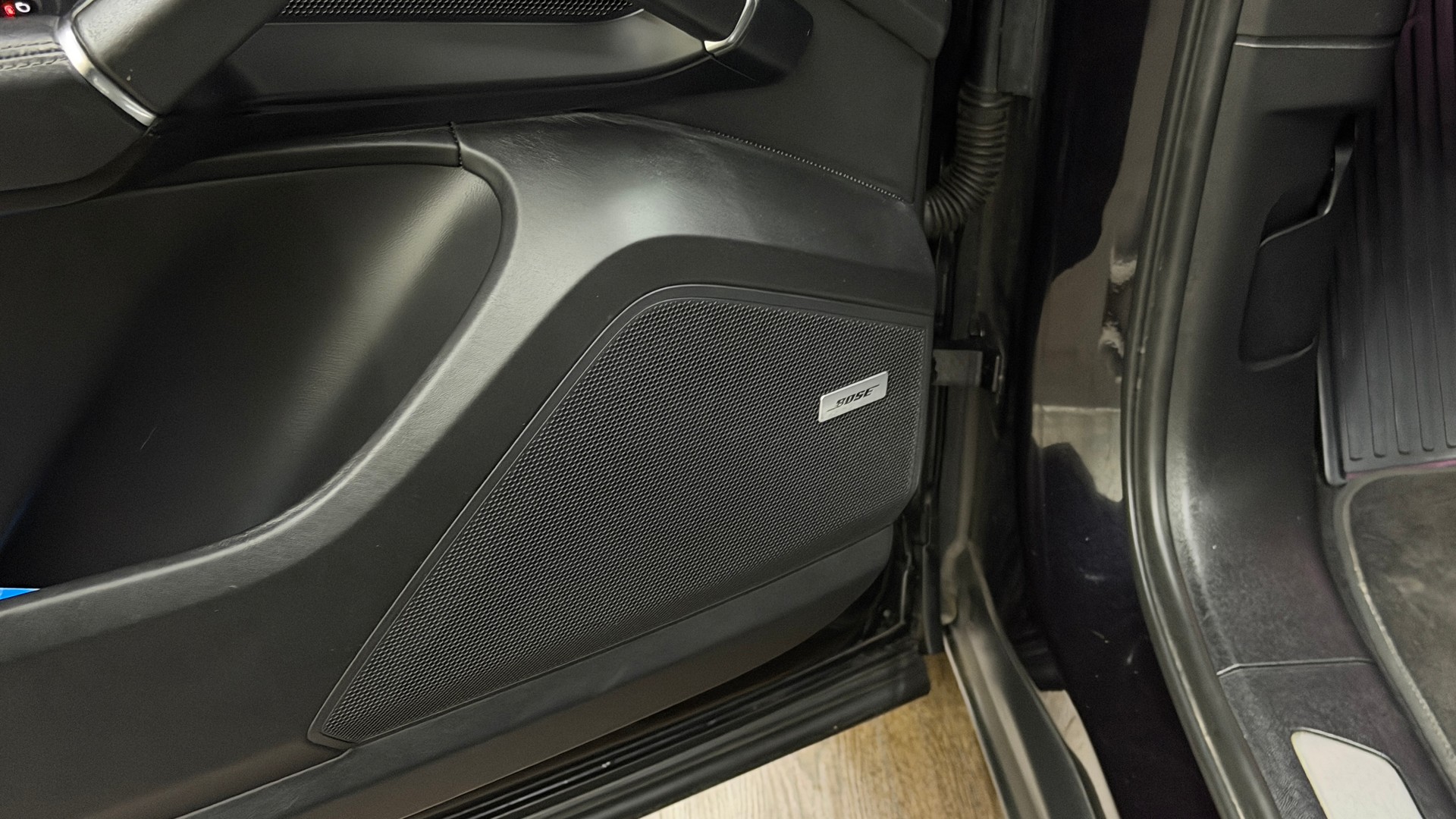 PORSCHE Cayenne E-Hybrid-image-15