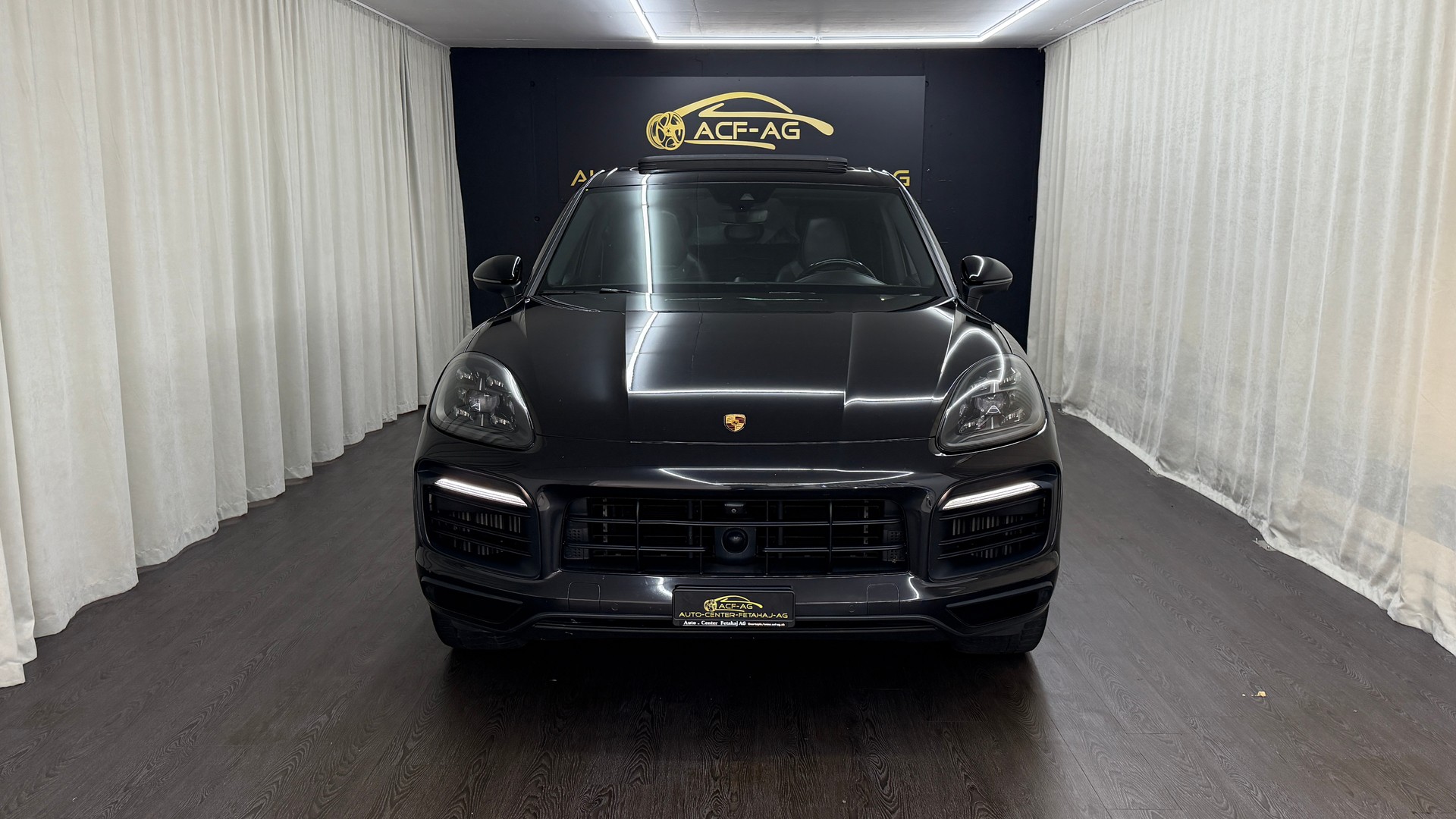 PORSCHE Cayenne E-Hybrid-image-1