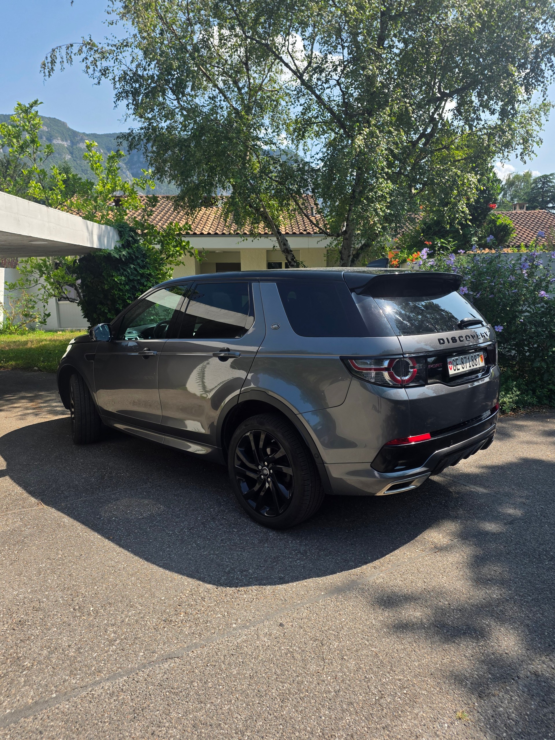 LAND ROVER 2.0 TD4 180 HSE Luxury-image-1