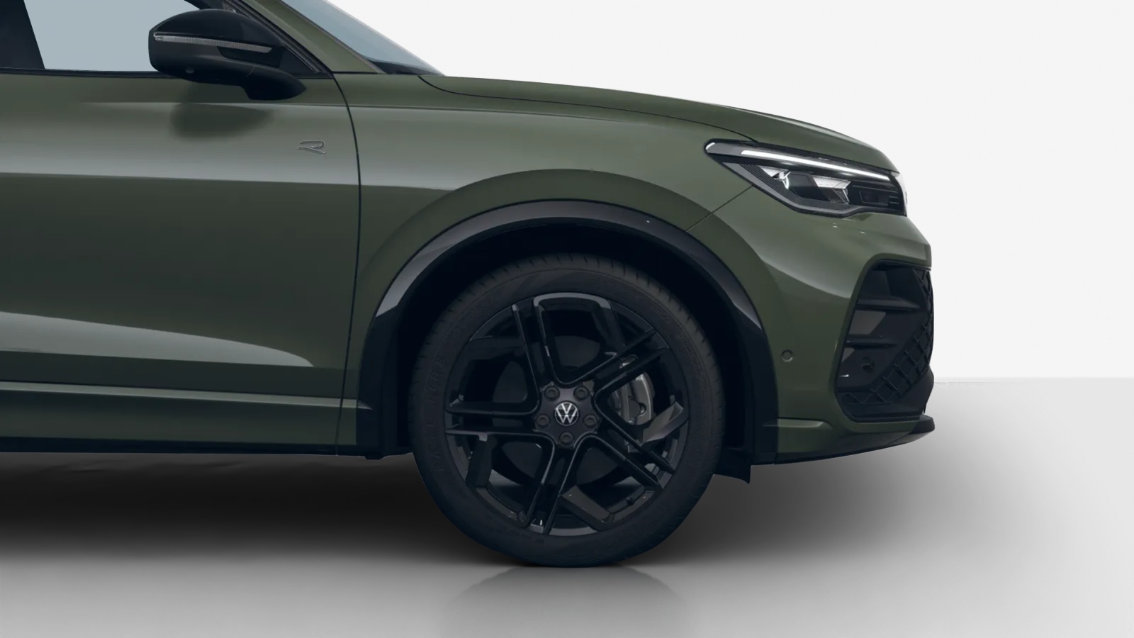 VW Tiguan 2.0 TSI DSG R-Line Plus 4Motion-image-3