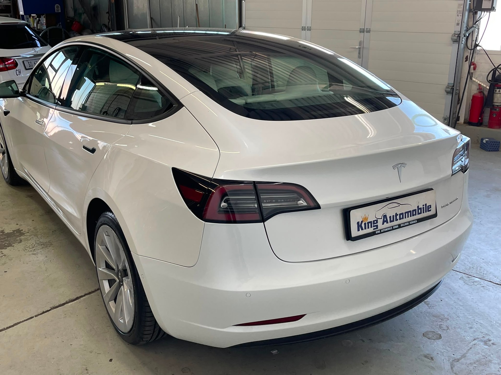TESLA Model 3 Long Range Dual Motor AWD | CH-Auto | Frisch MFK | Tesla Garantie | Wärmepumpe-image-4