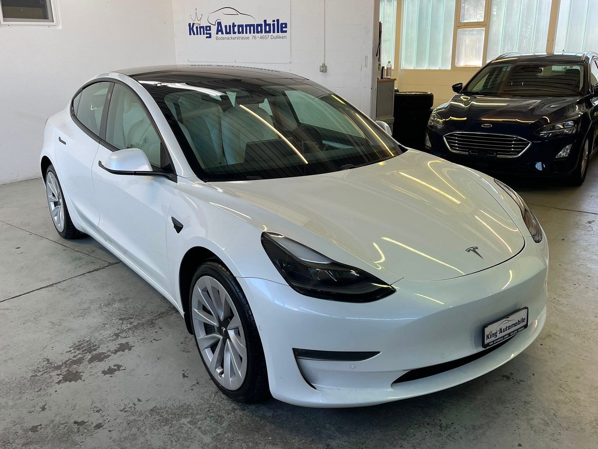 TESLA Model 3 Long Range Dual Motor AWD | CH-Auto | Frisch MFK | Tesla Garantie | Wärmepumpe-image-0