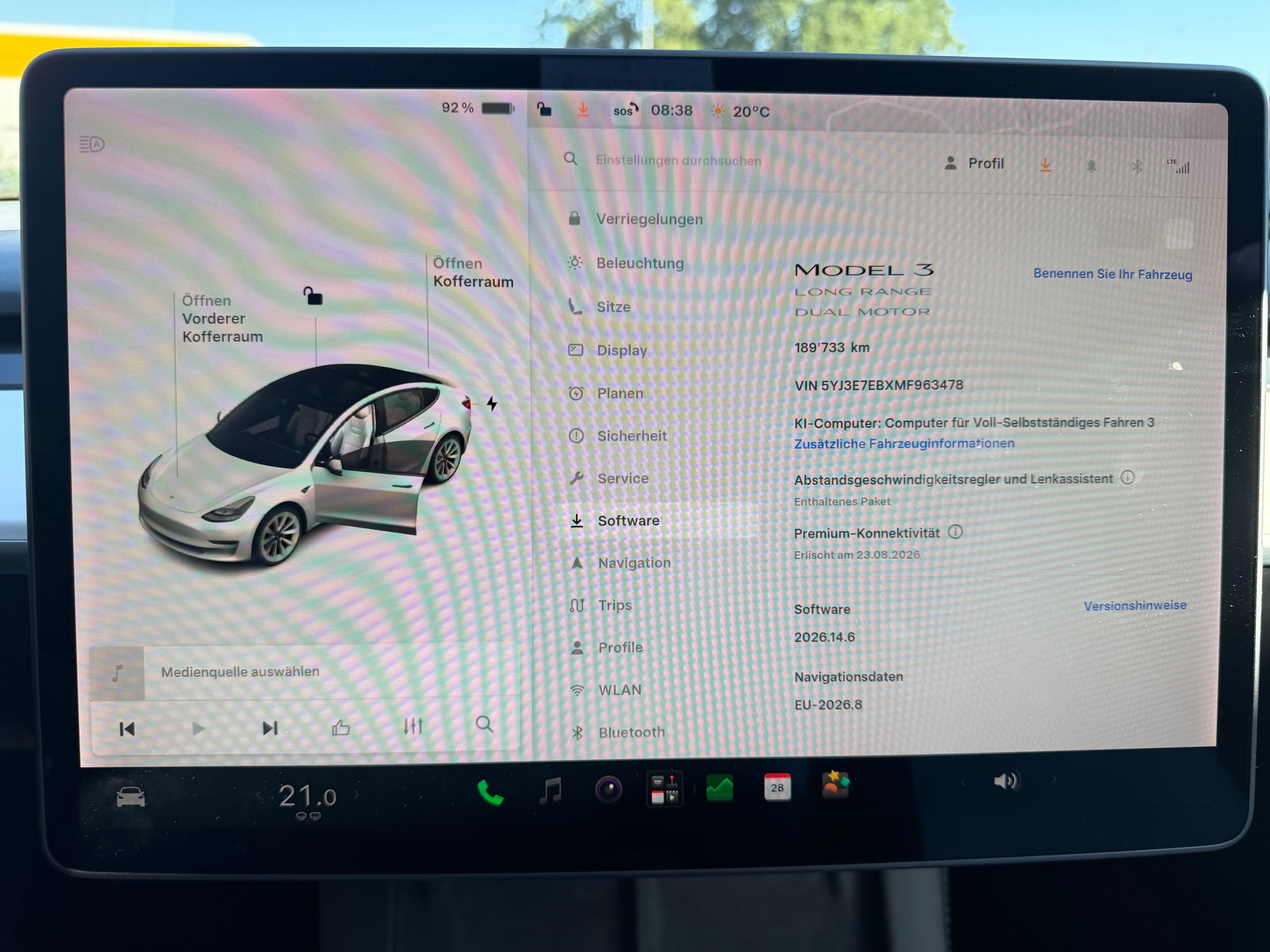 TESLA Model 3 Long Range Dual Motor AWD | CH-Auto | Frisch MFK | Tesla Garantie | Wärmepumpe-image-16