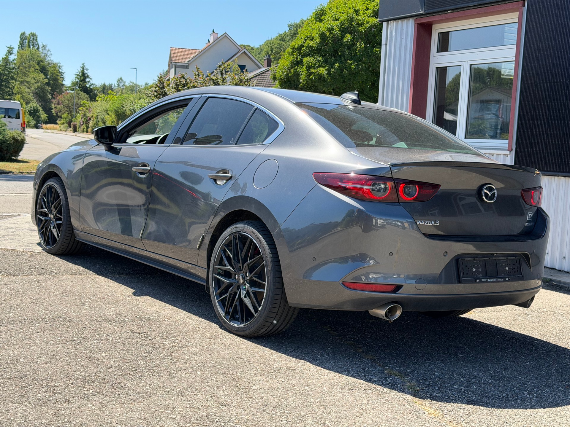 MAZDA 3 Sedan SKYACTIV-X M Hybrid 180 Revolution Automat-image-4