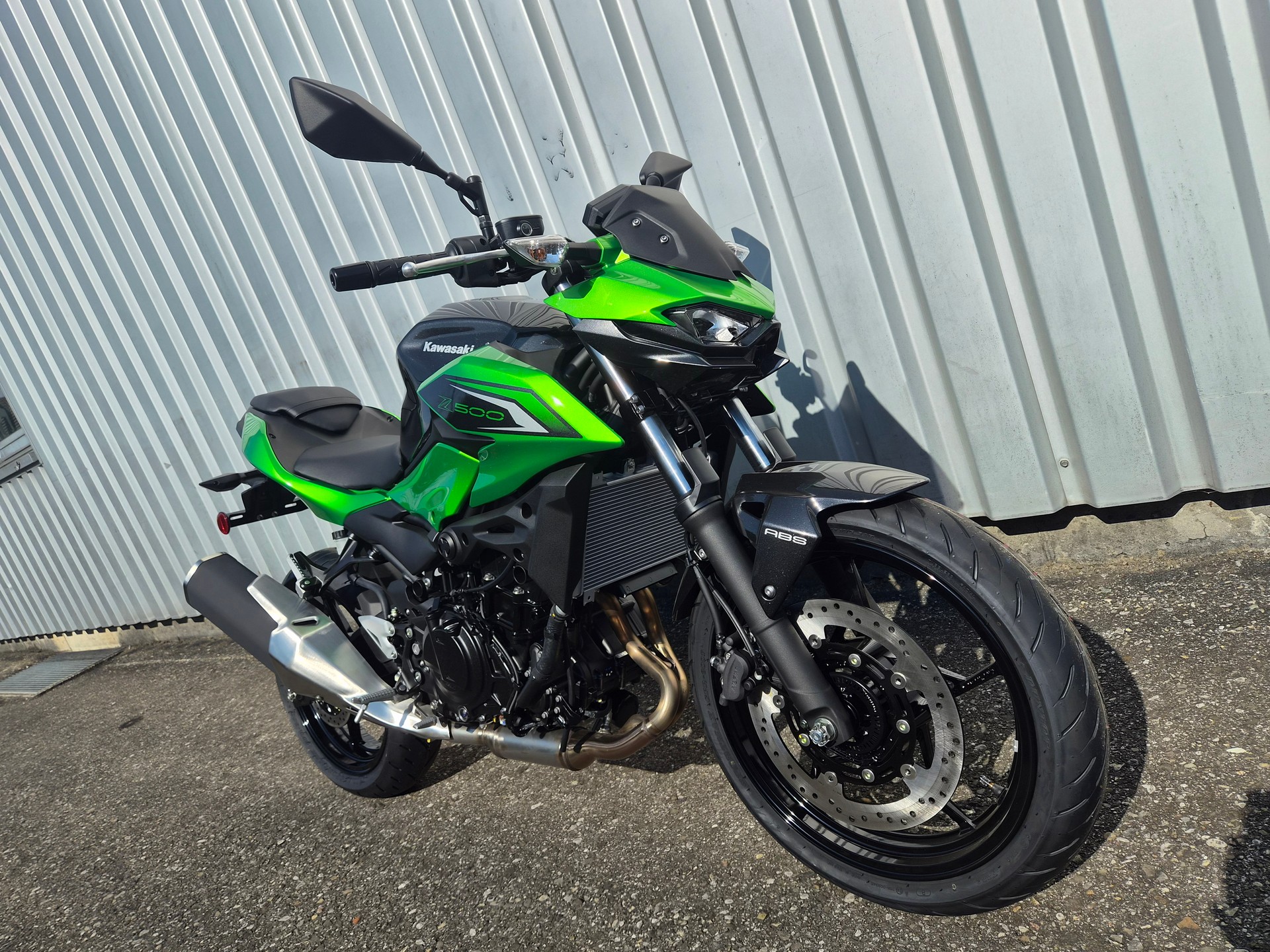 KAWASAKI Z 500-showroom-element-1