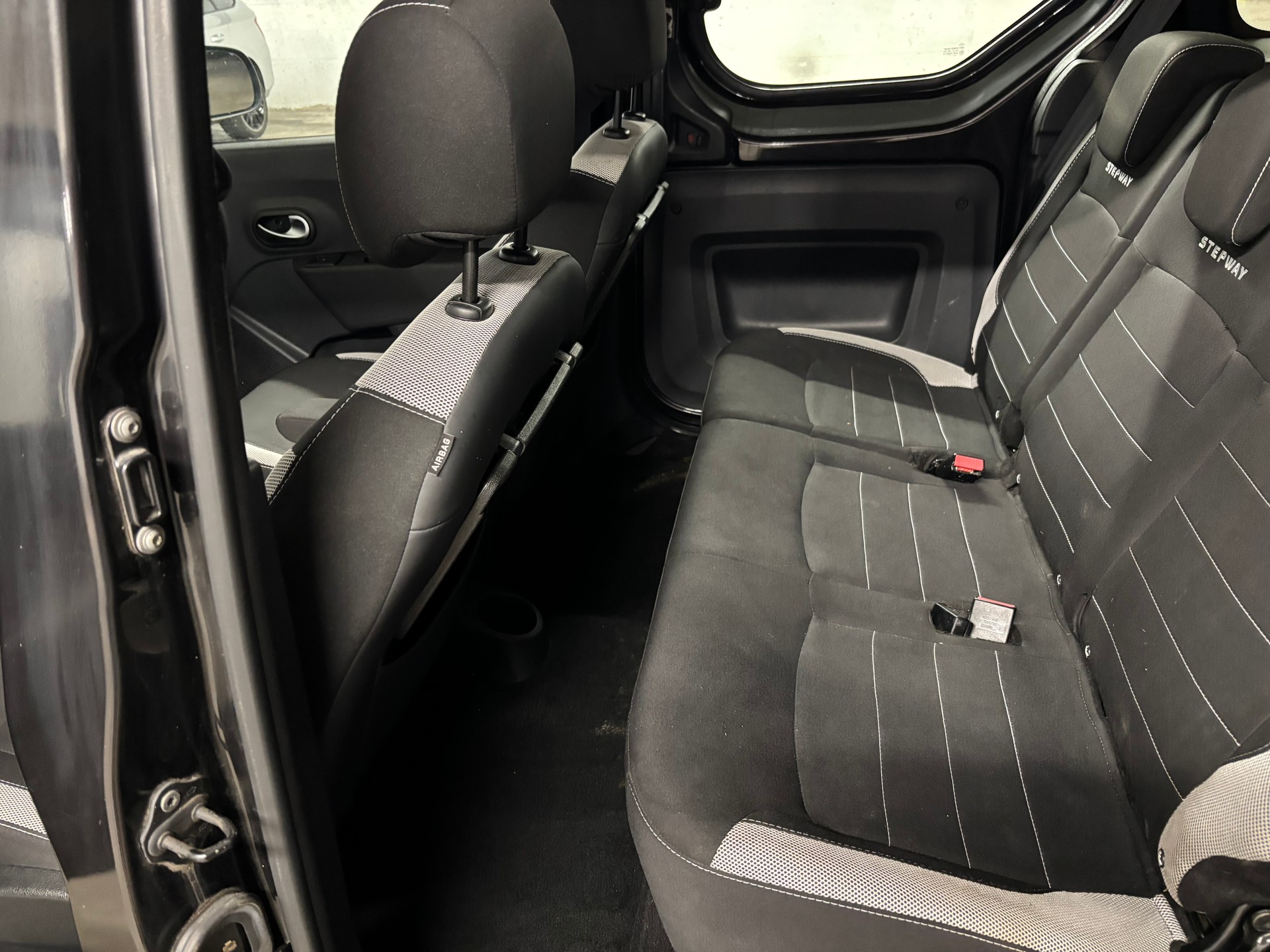 DACIA Dokker 1.5 dCi Ambiance-image-5