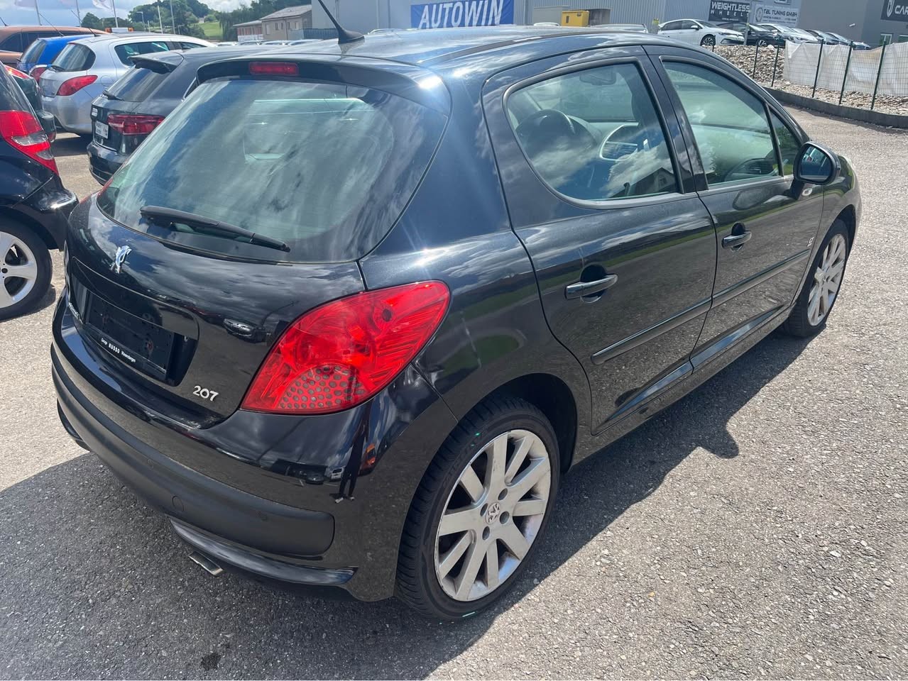 PEUGEOT 207 1.6 16V Turbo GT 150-image-3