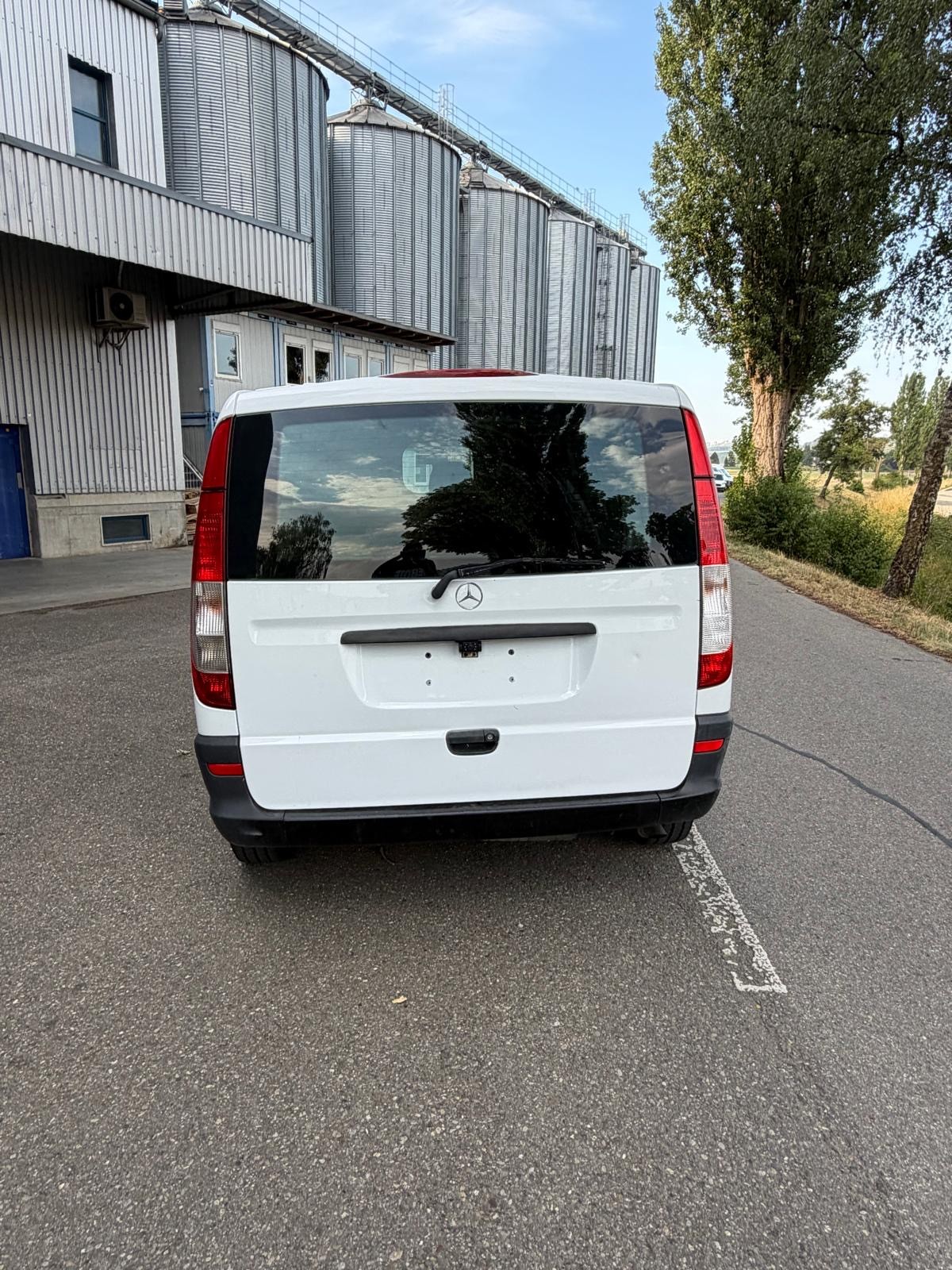 MERCEDES-BENZ Vito 109 CDI-image-2