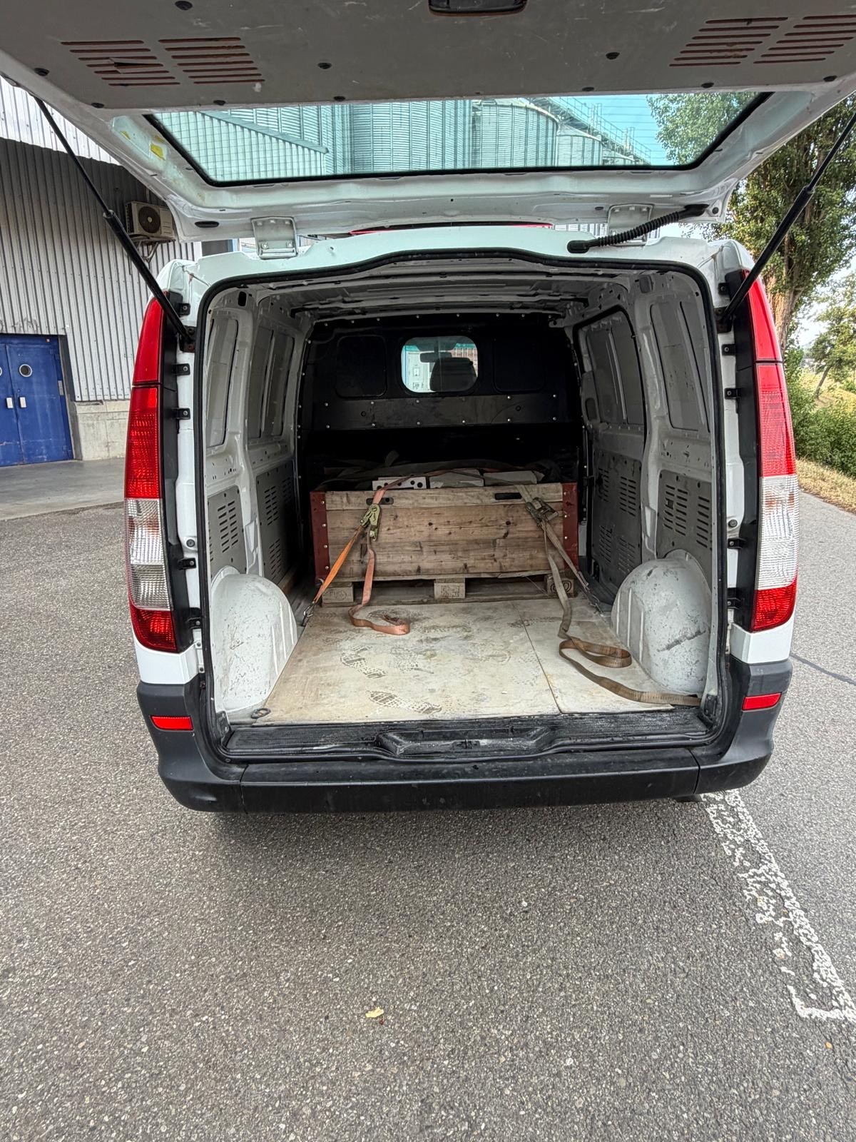 MERCEDES-BENZ Vito 109 CDI-image-8
