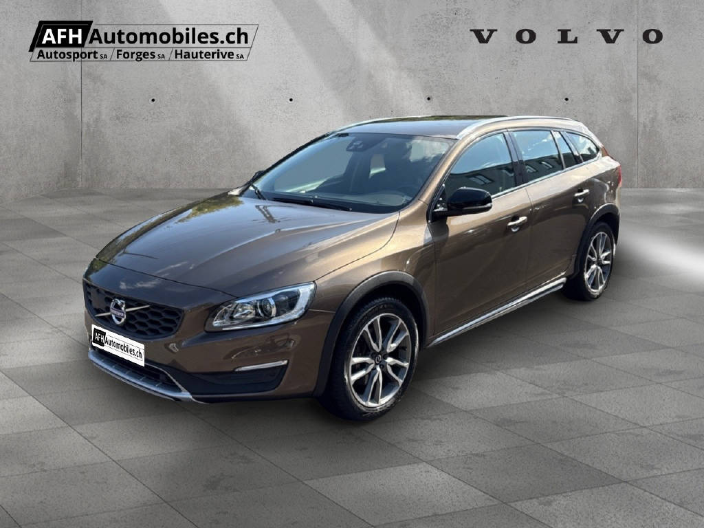 VOLVO V60 Cross Country 2.4 D4 AWD-image-0