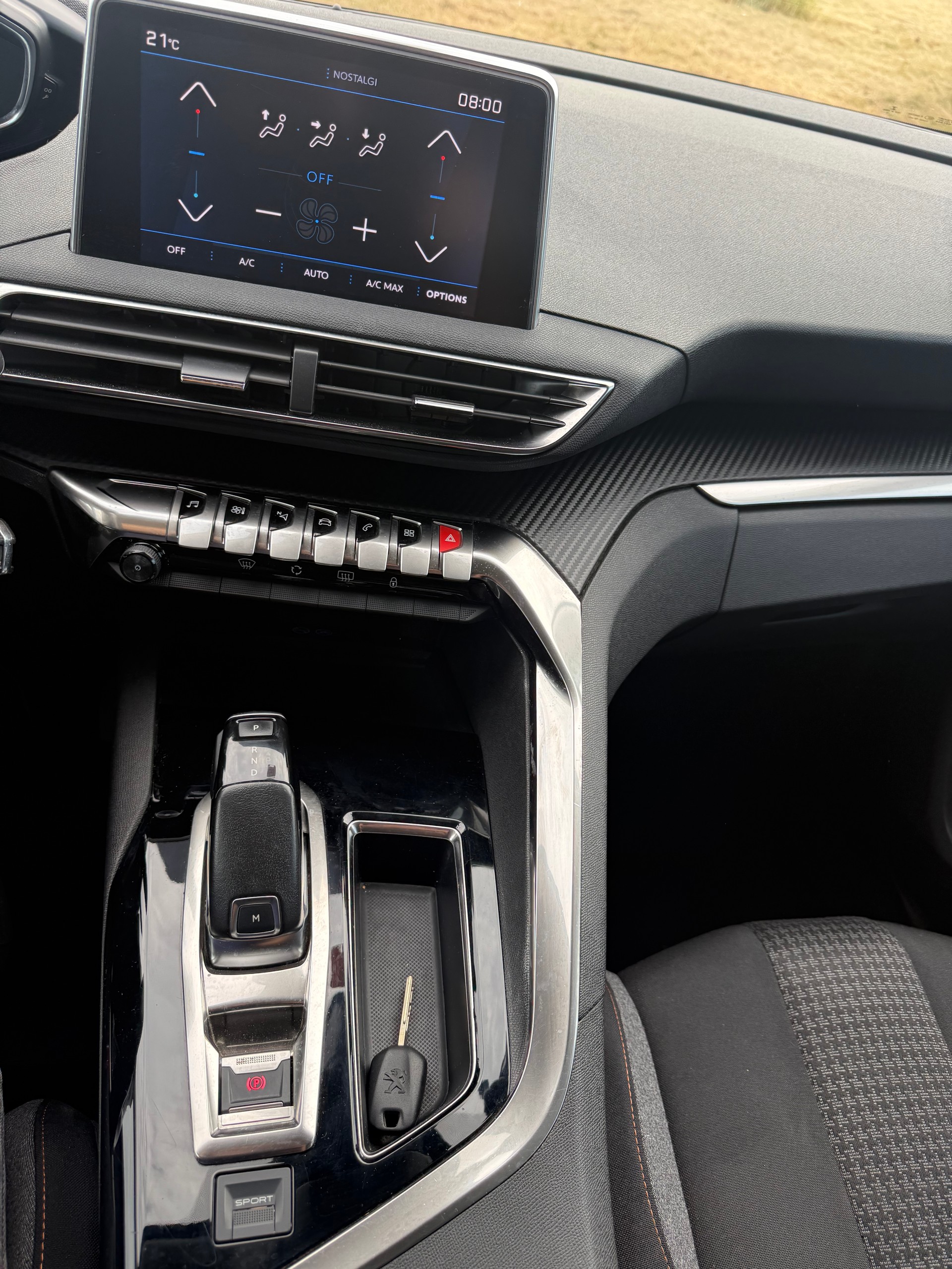 PEUGEOT 5008 1.5 BlueHDi Allure EAT-image-13