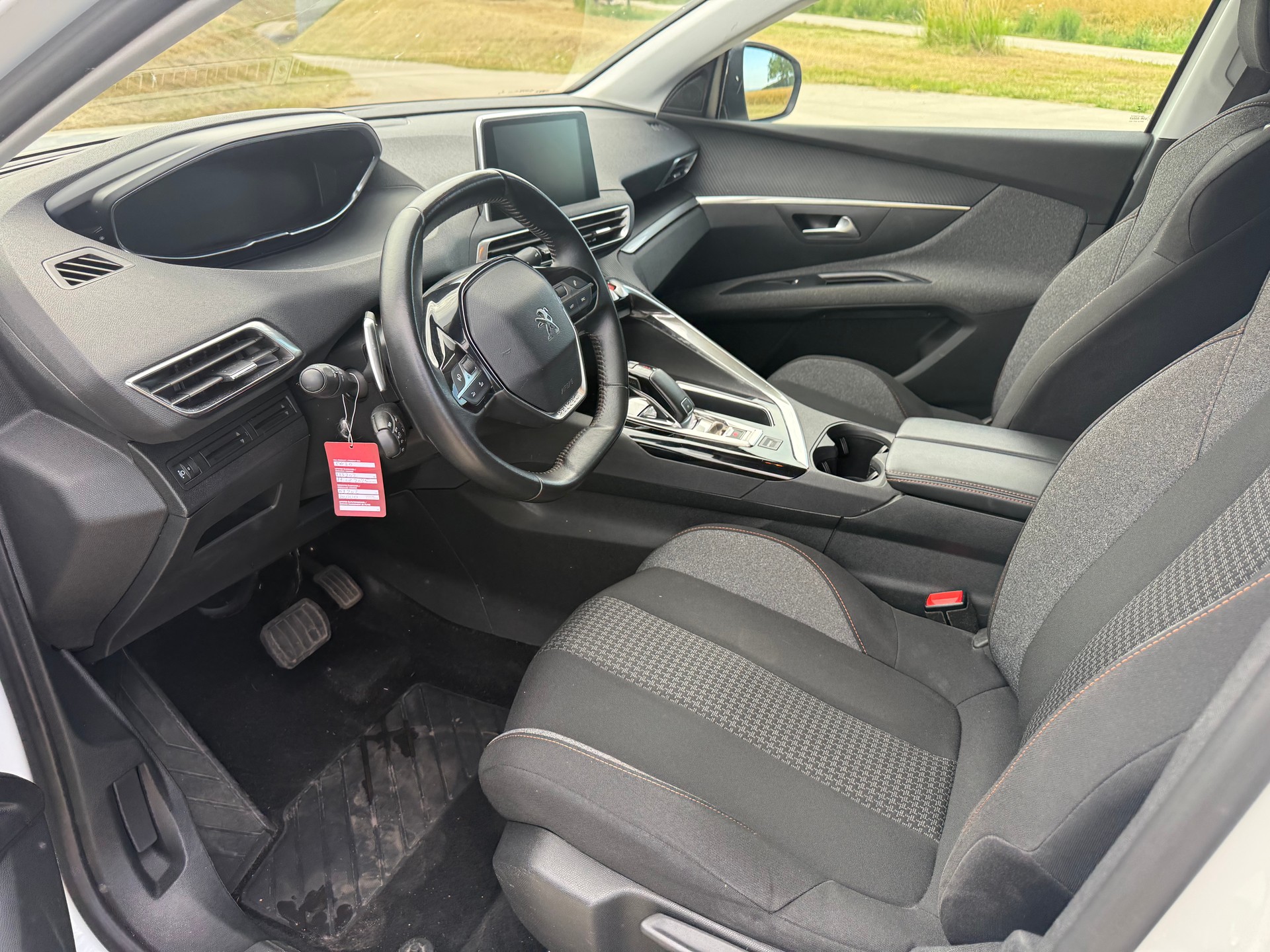 PEUGEOT 5008 1.5 BlueHDi Allure EAT-image-11