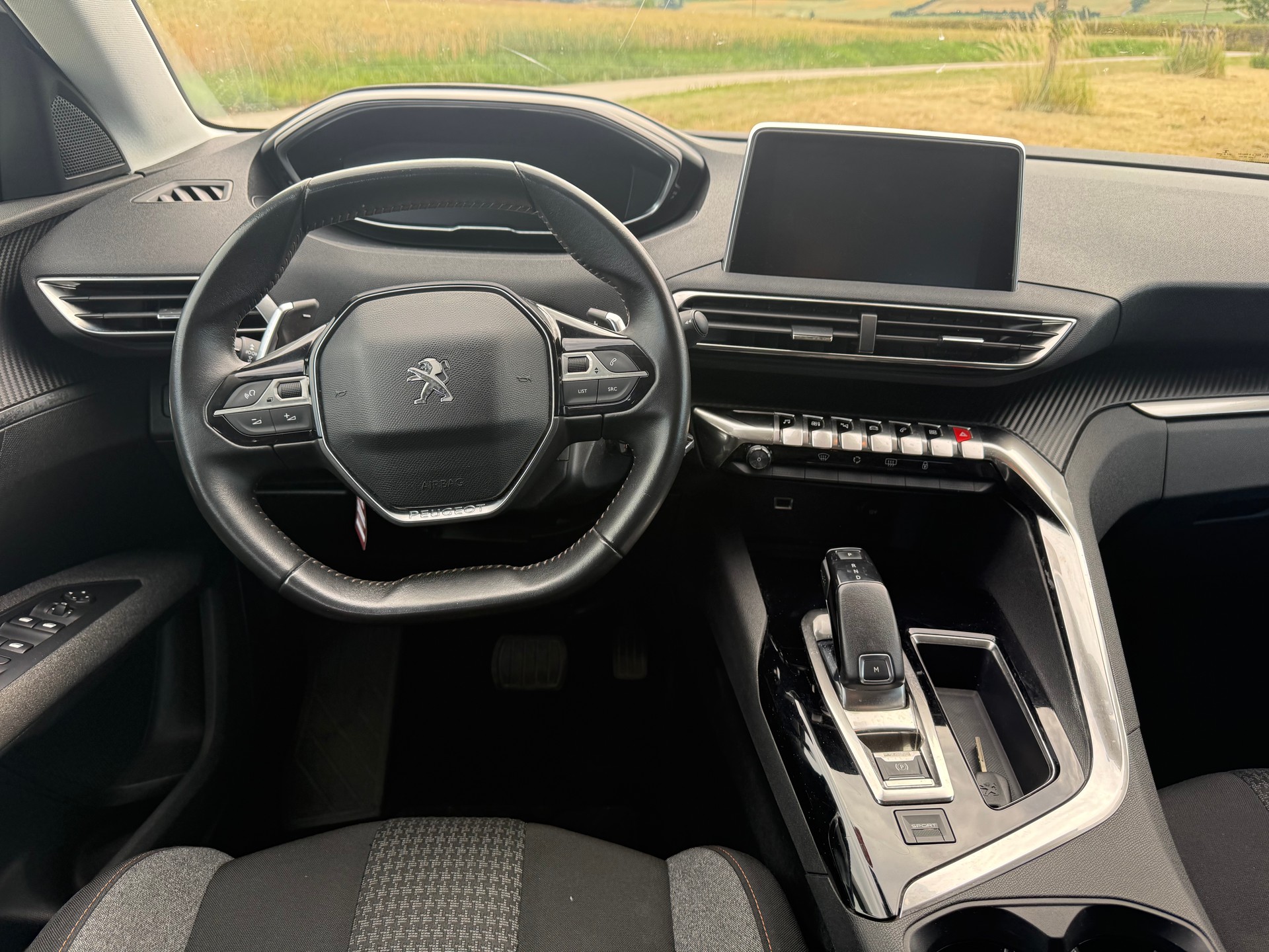 PEUGEOT 5008 1.5 BlueHDi Allure EAT-image-10