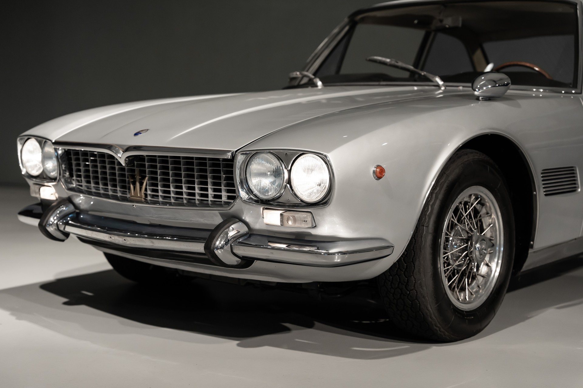 MASERATI Mexico 4.7 V8 by Vignale-image-4