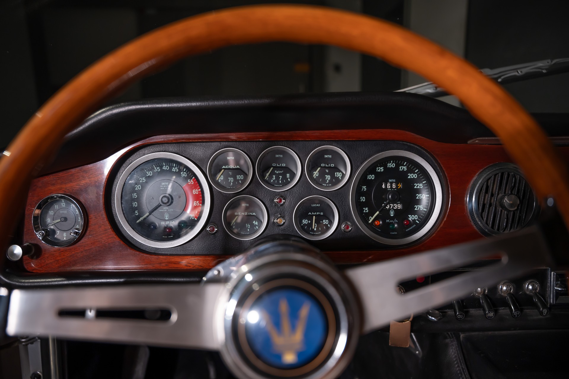 MASERATI Mexico 4.7 V8 by Vignale-image-15