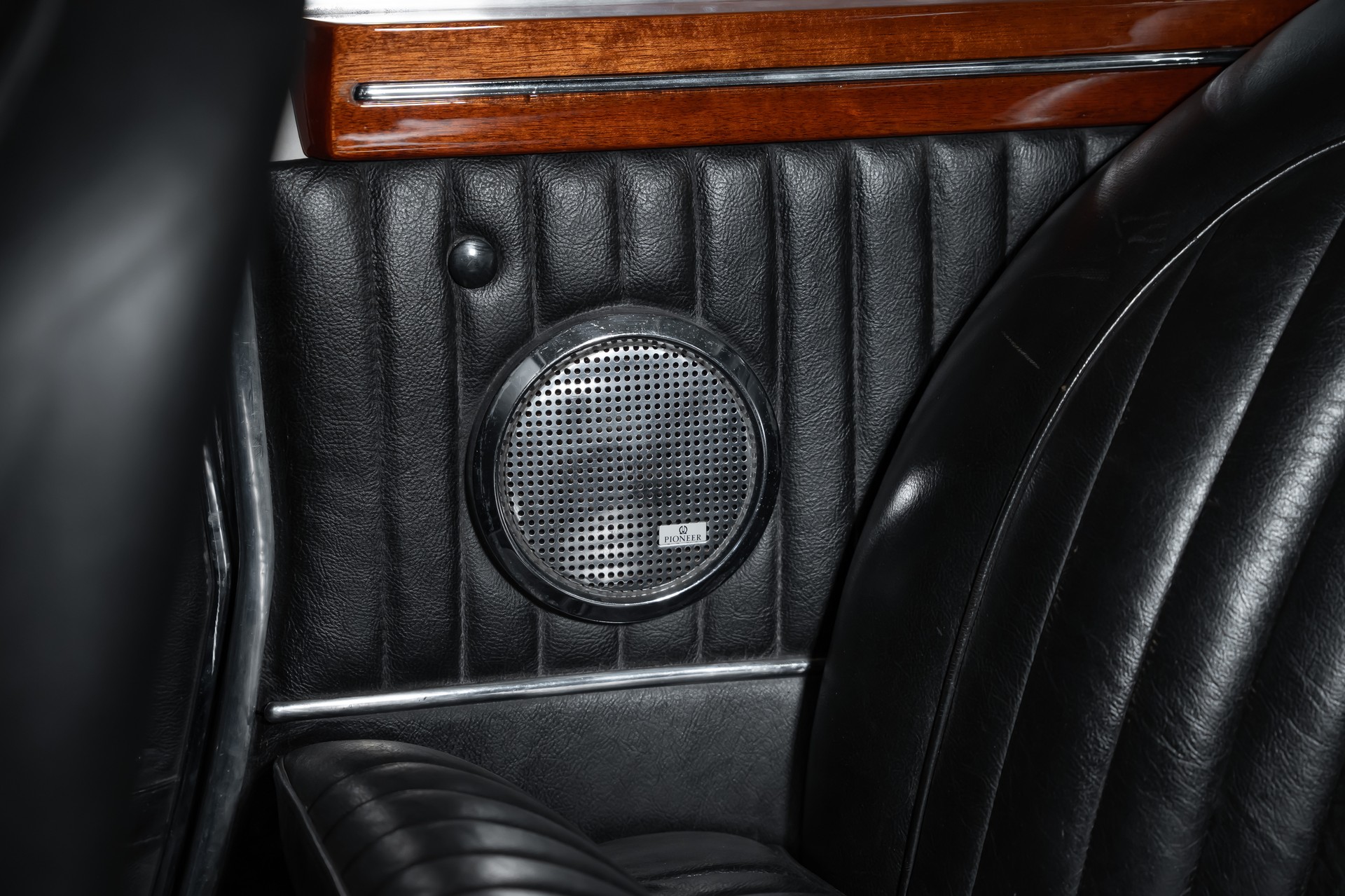 MASERATI Mexico 4.7 V8 by Vignale-image-18