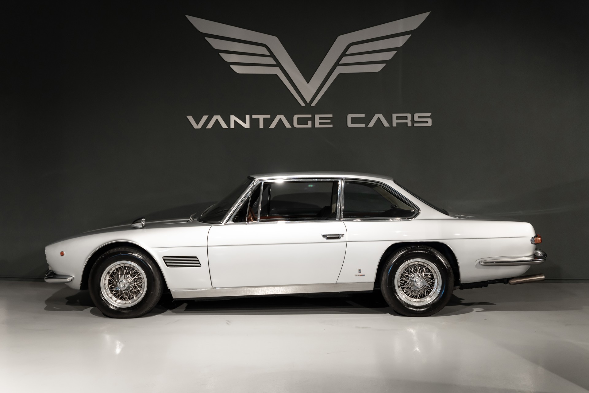 MASERATI Mexico 4.7 V8 by Vignale-image-1
