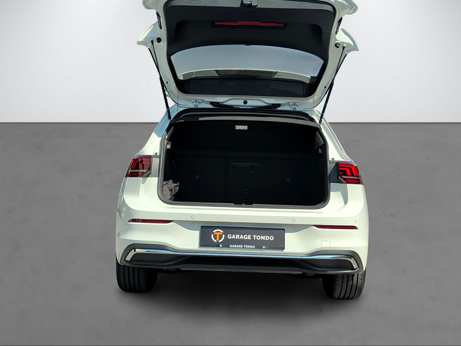 VW Golf VIII 1.5 TSI PHEV Style DSG-image-11