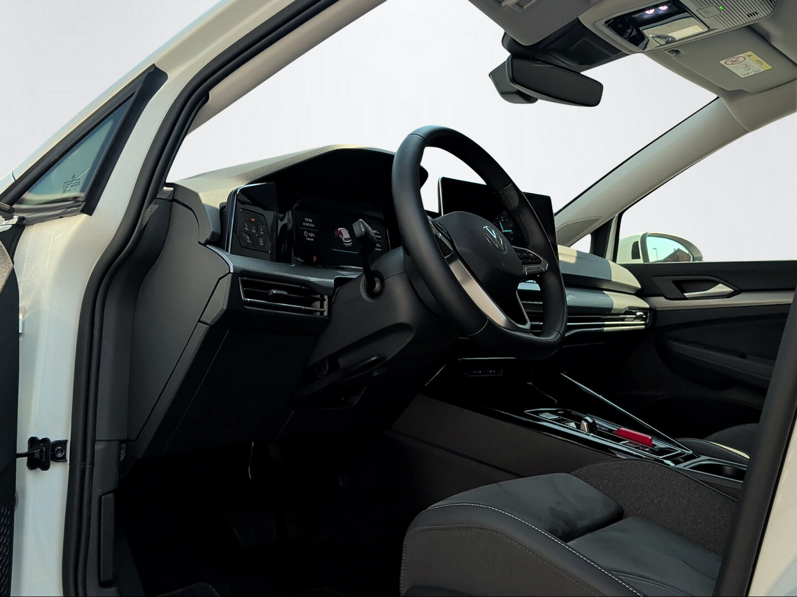 VW Golf VIII 1.5 TSI PHEV Style DSG-image-5