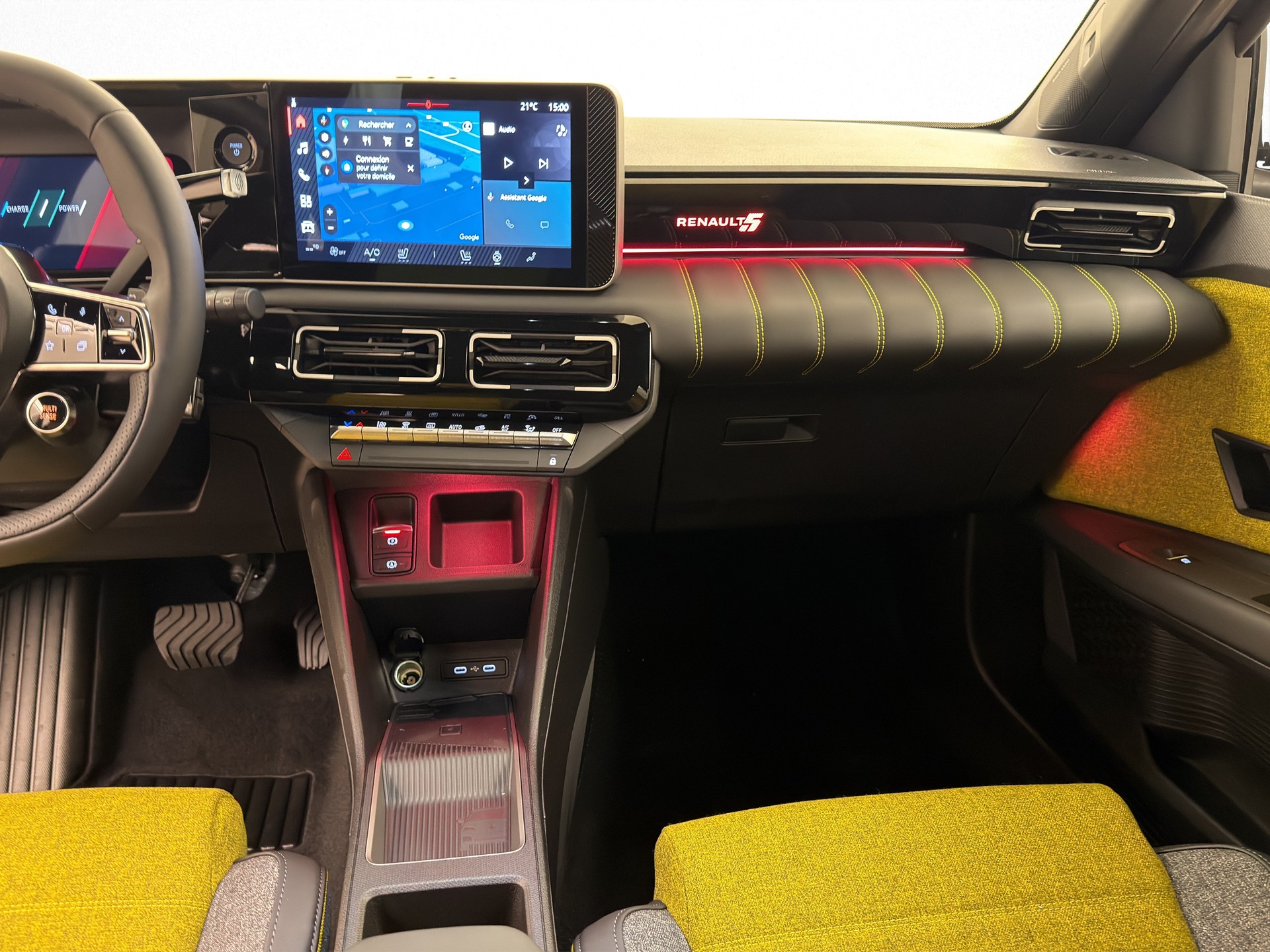 RENAULT R5 E-Tech Comfort Range iconic-image-9