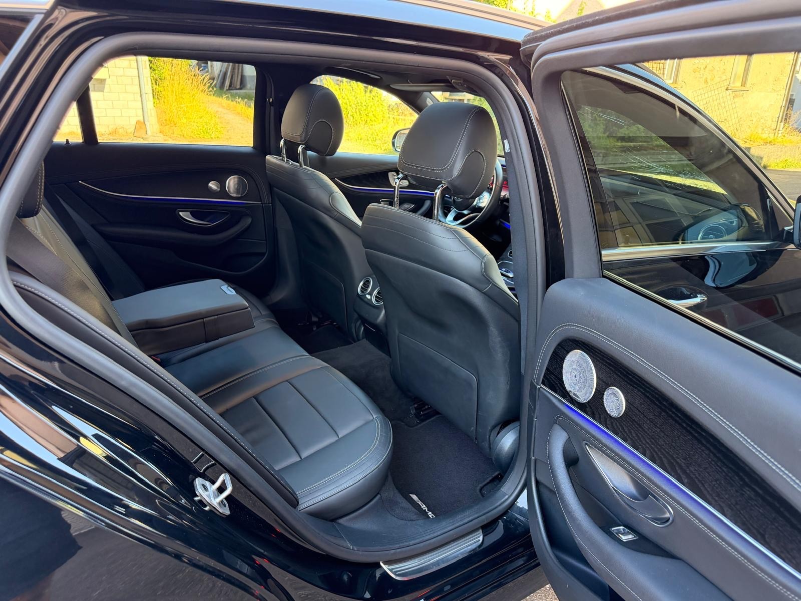 MERCEDES-BENZ E 220 d 4Matic 9G-Tronic-image-10