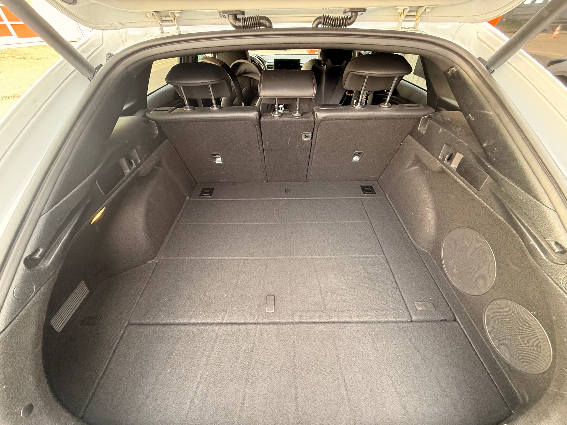 KIA 1.6 T-GDi GT-image-5