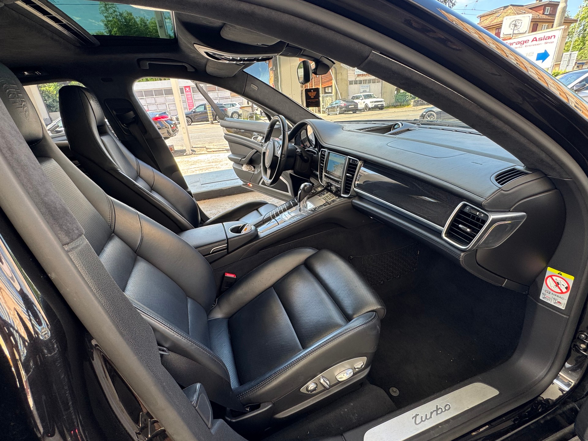 PORSCHE Panamera Turbo 4.8 PDK-image-14