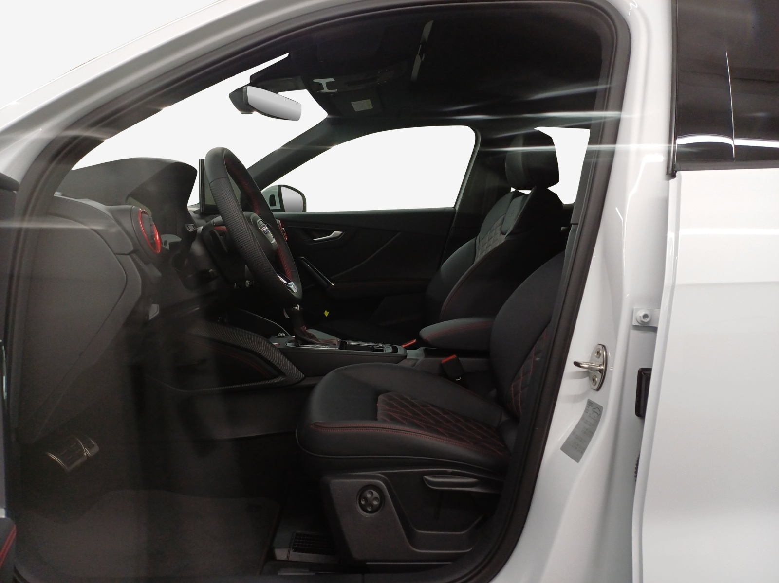 AUDI SQ2 TFSI quattro S-tronic-image-6