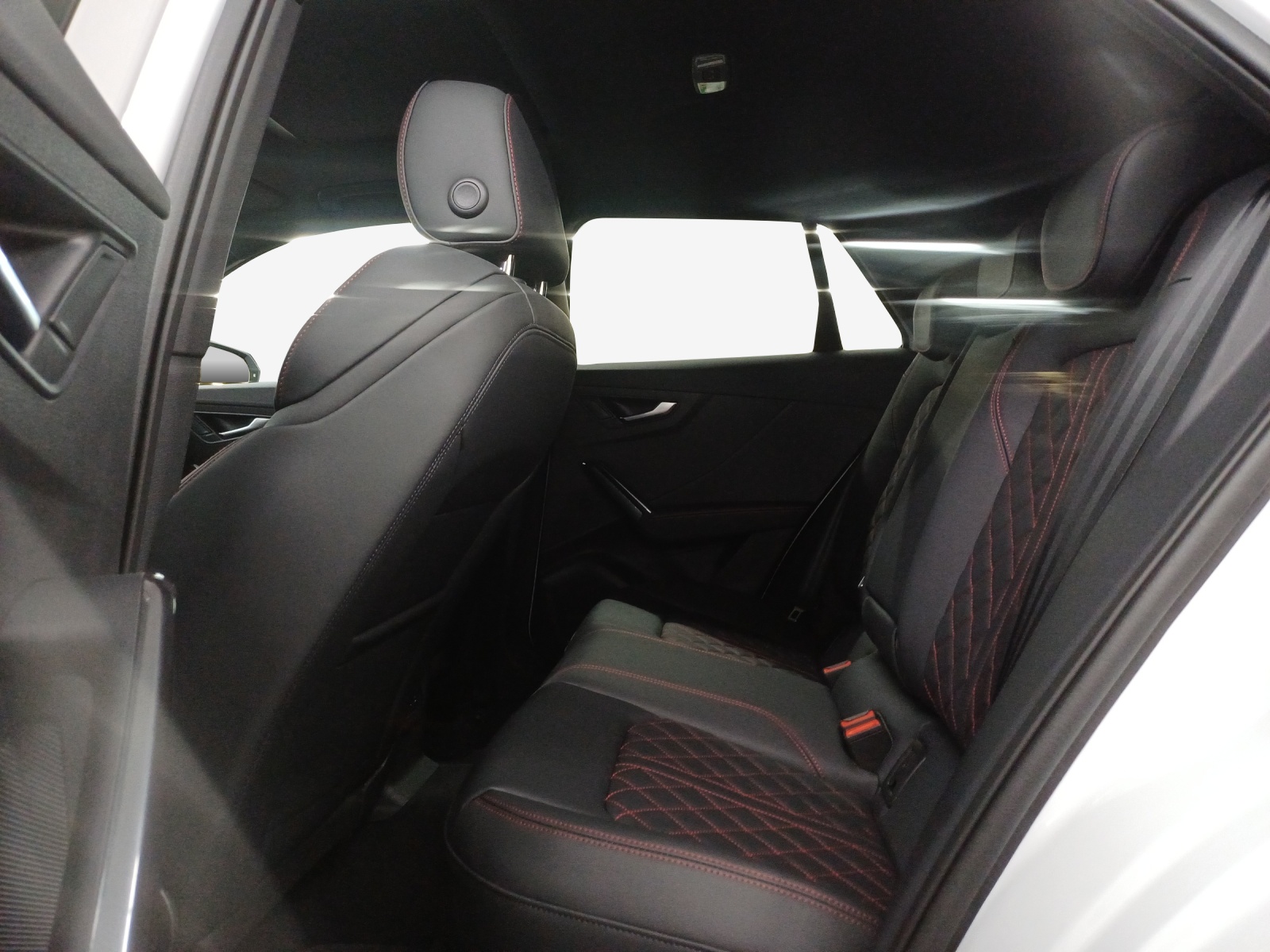 AUDI SQ2 TFSI quattro S-tronic-image-10
