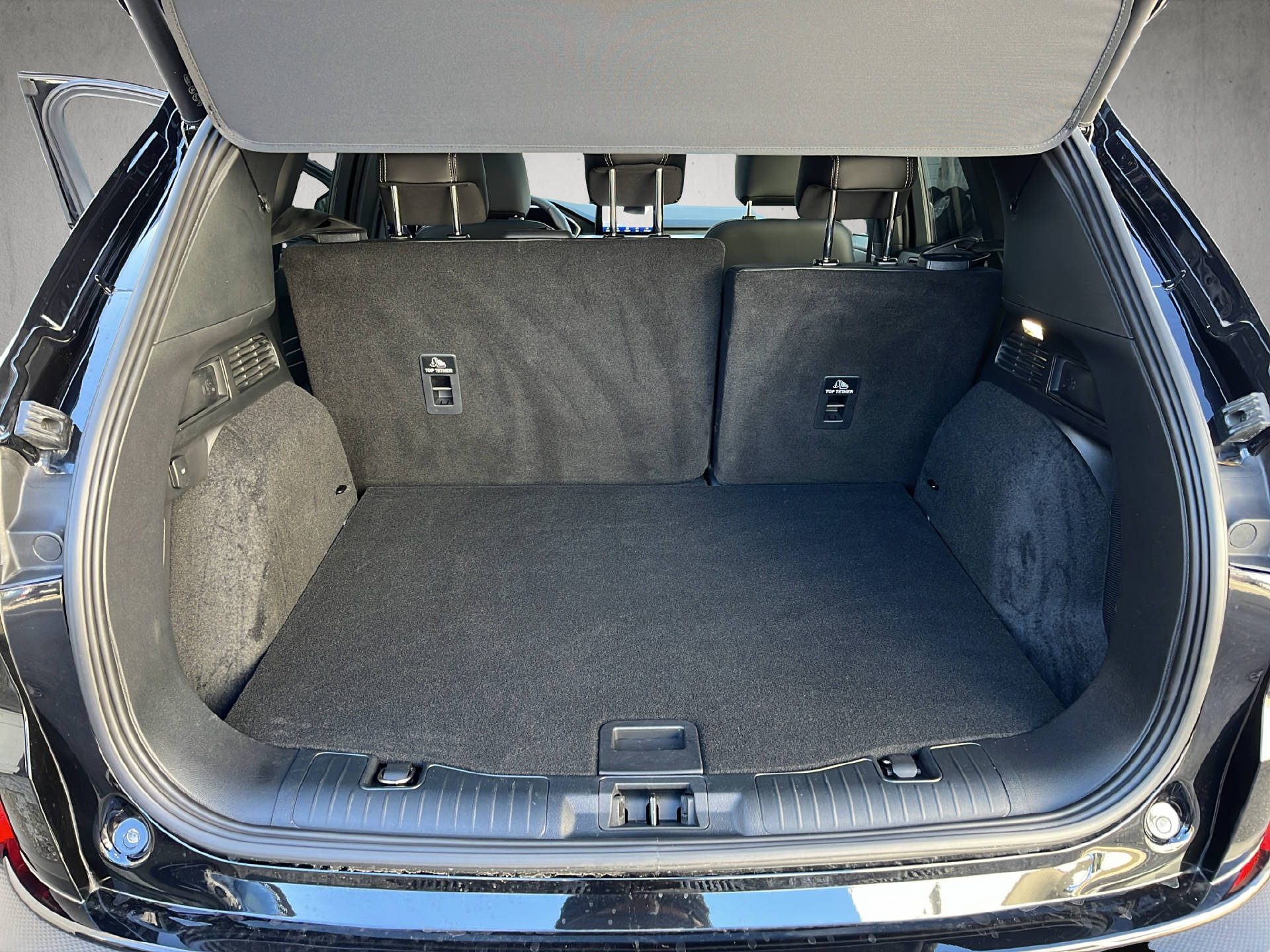 FORD Kuga 2.5 Hybrid Titanium X 4x4-image-20