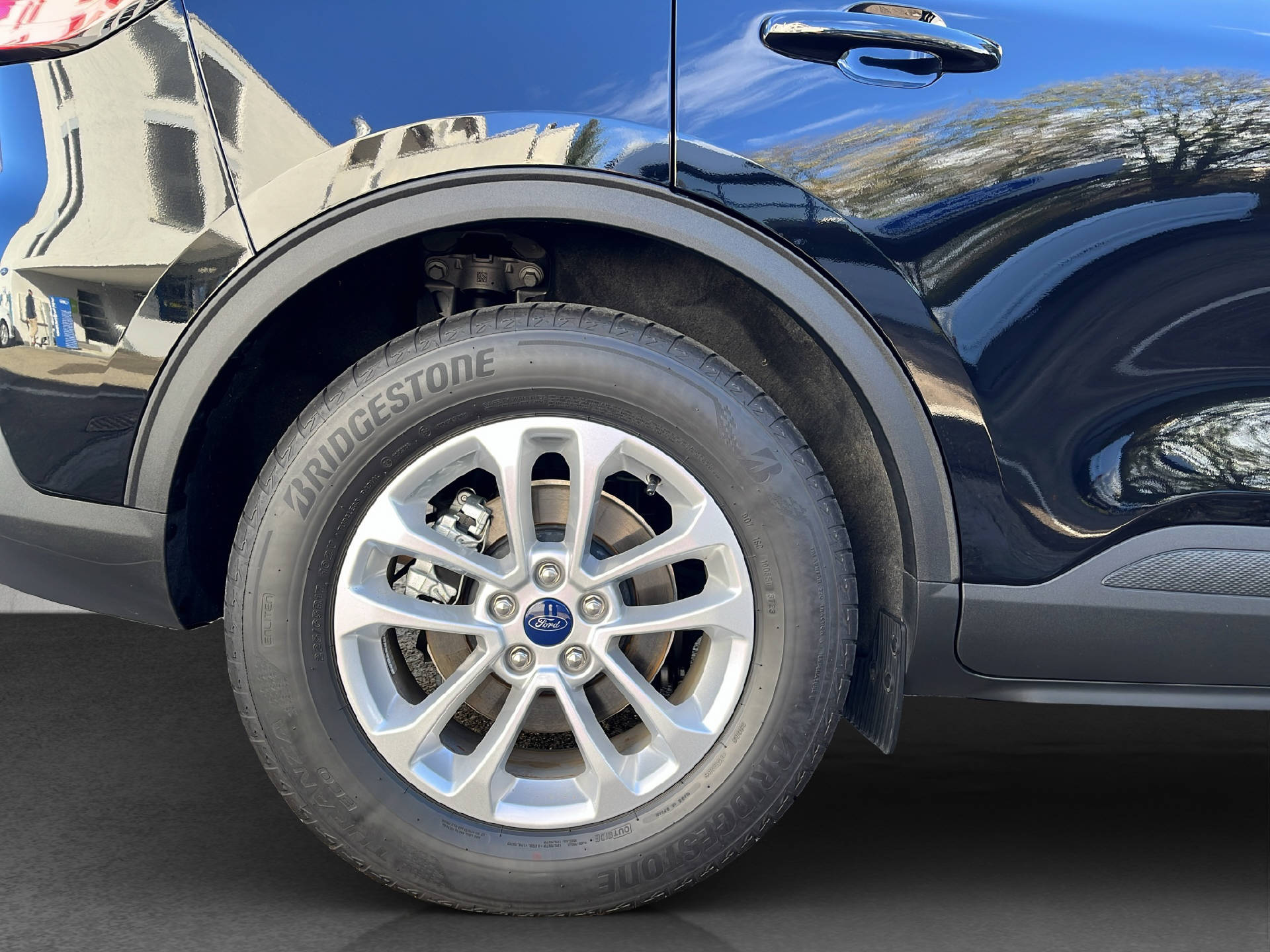 FORD Kuga 2.5 Hybrid Titanium X 4x4-image-24