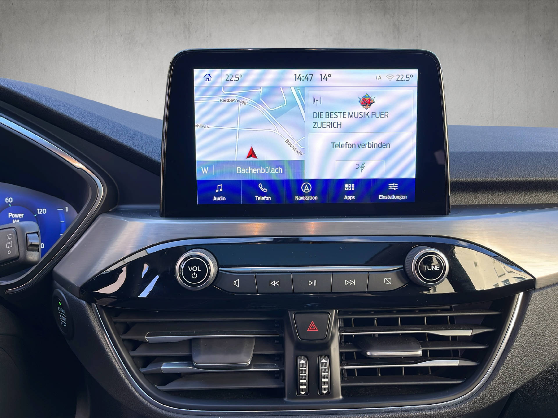 FORD Kuga 2.5 Hybrid Titanium X 4x4-image-16