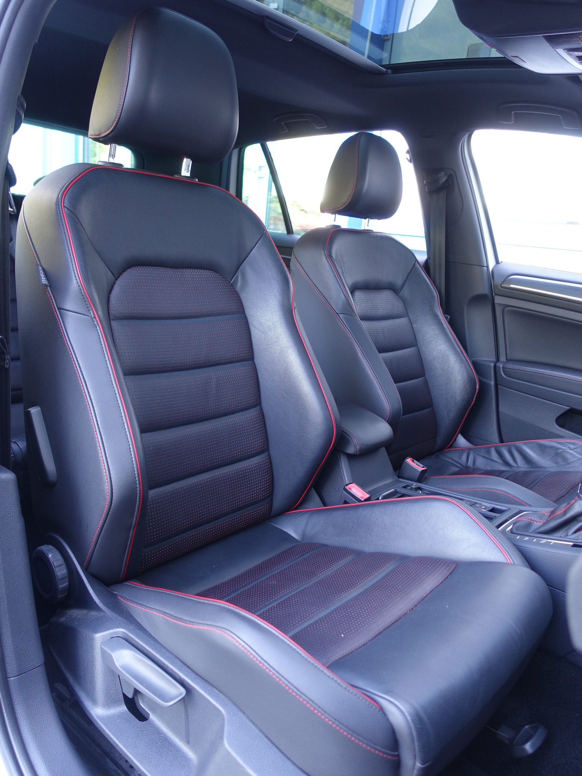 VW Golf 2.0 TSI GTI Performance DSG-image-10