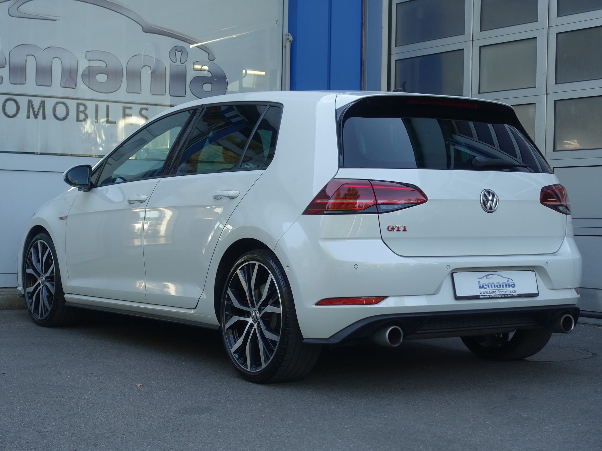 VW Golf 2.0 TSI GTI Performance DSG-image-3