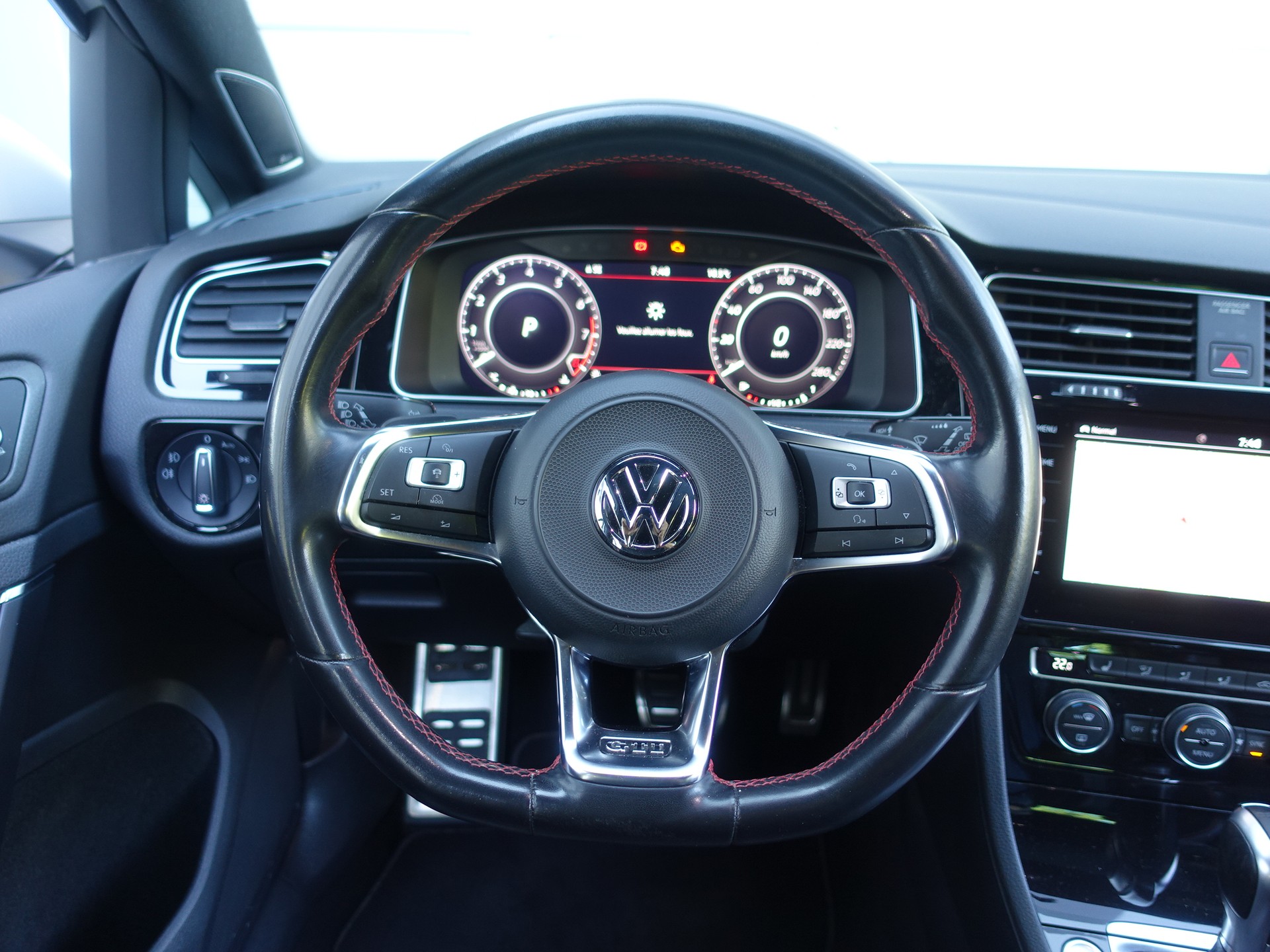 VW Golf 2.0 TSI GTI Performance DSG-image-12