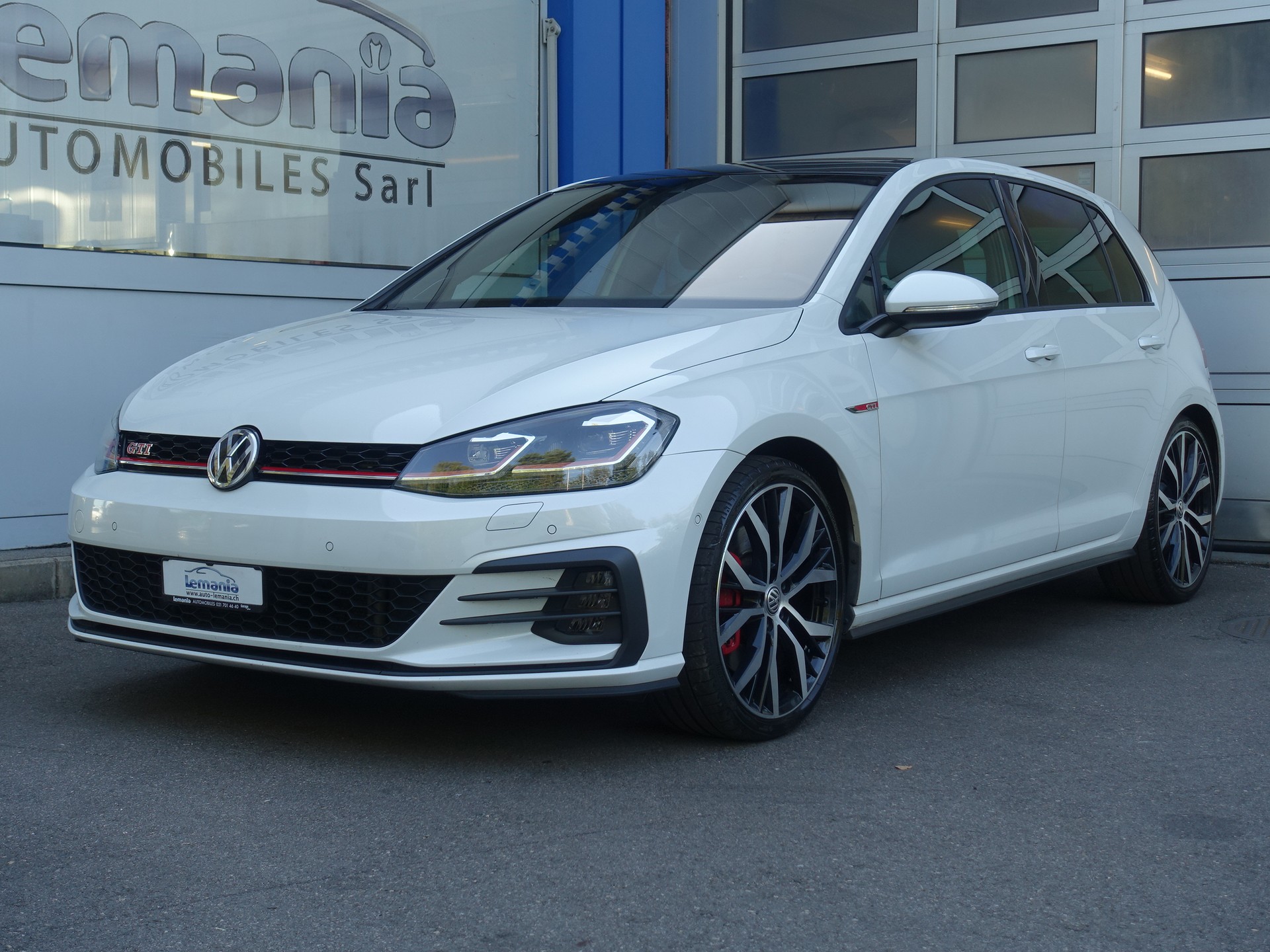 VW Golf 2.0 TSI GTI Performance DSG-image-1