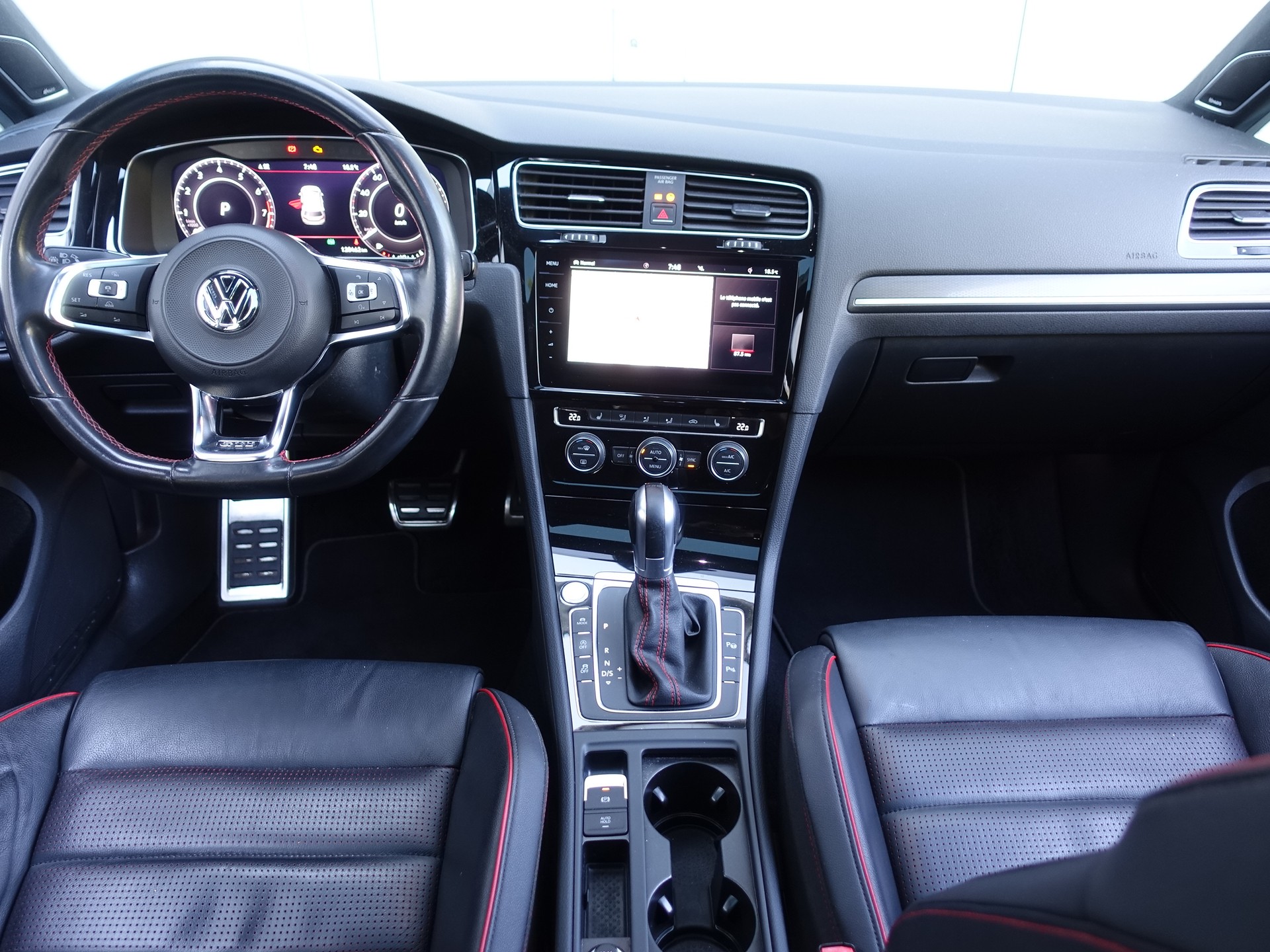 VW Golf 2.0 TSI GTI Performance DSG-image-11