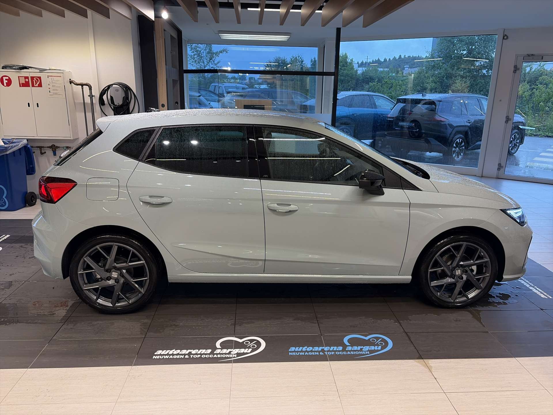 SEAT Ibiza 1.0 EcoTSi FR DSG-Automat-image-13